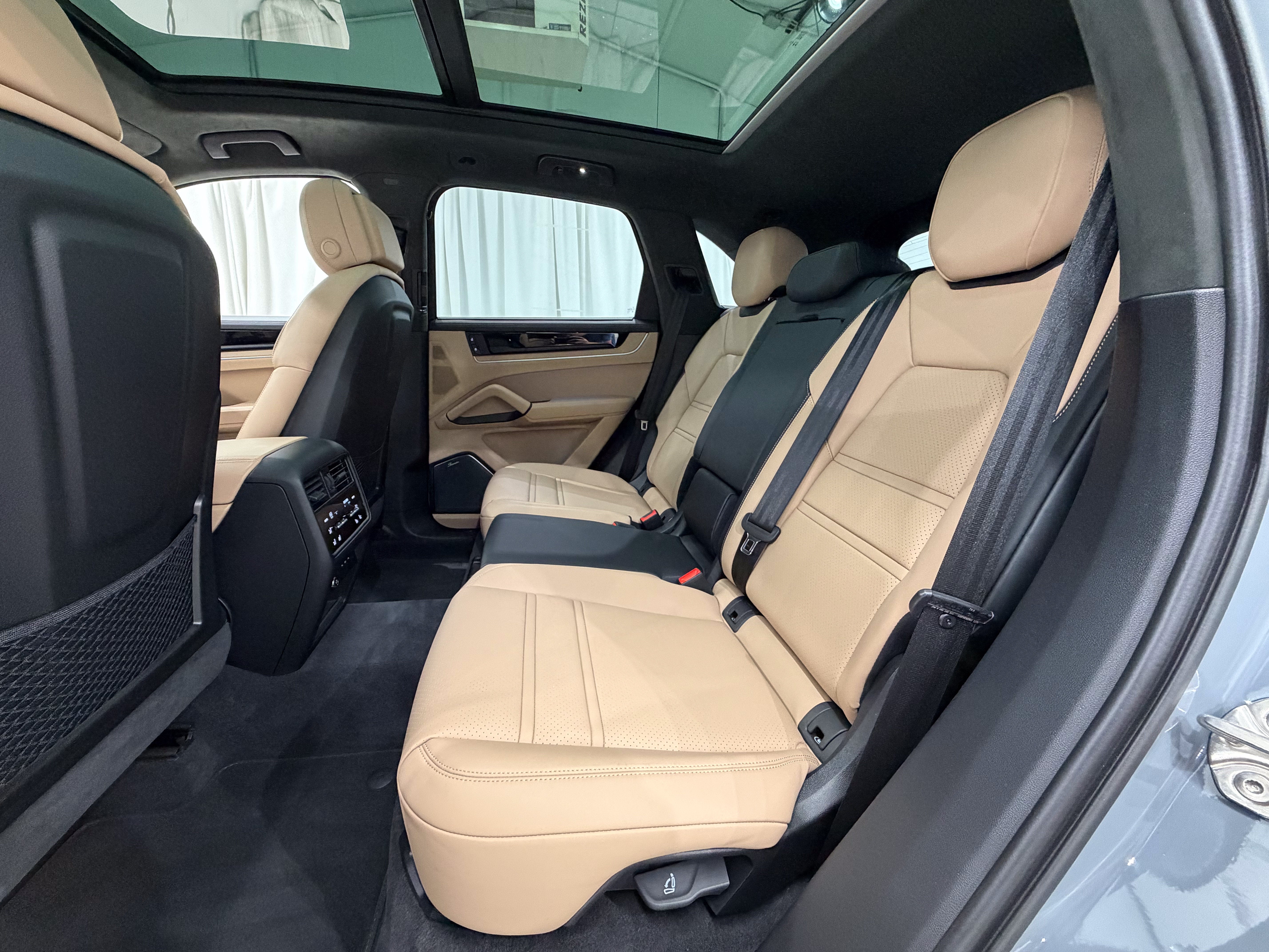 2025 Porsche Cayenne GTS