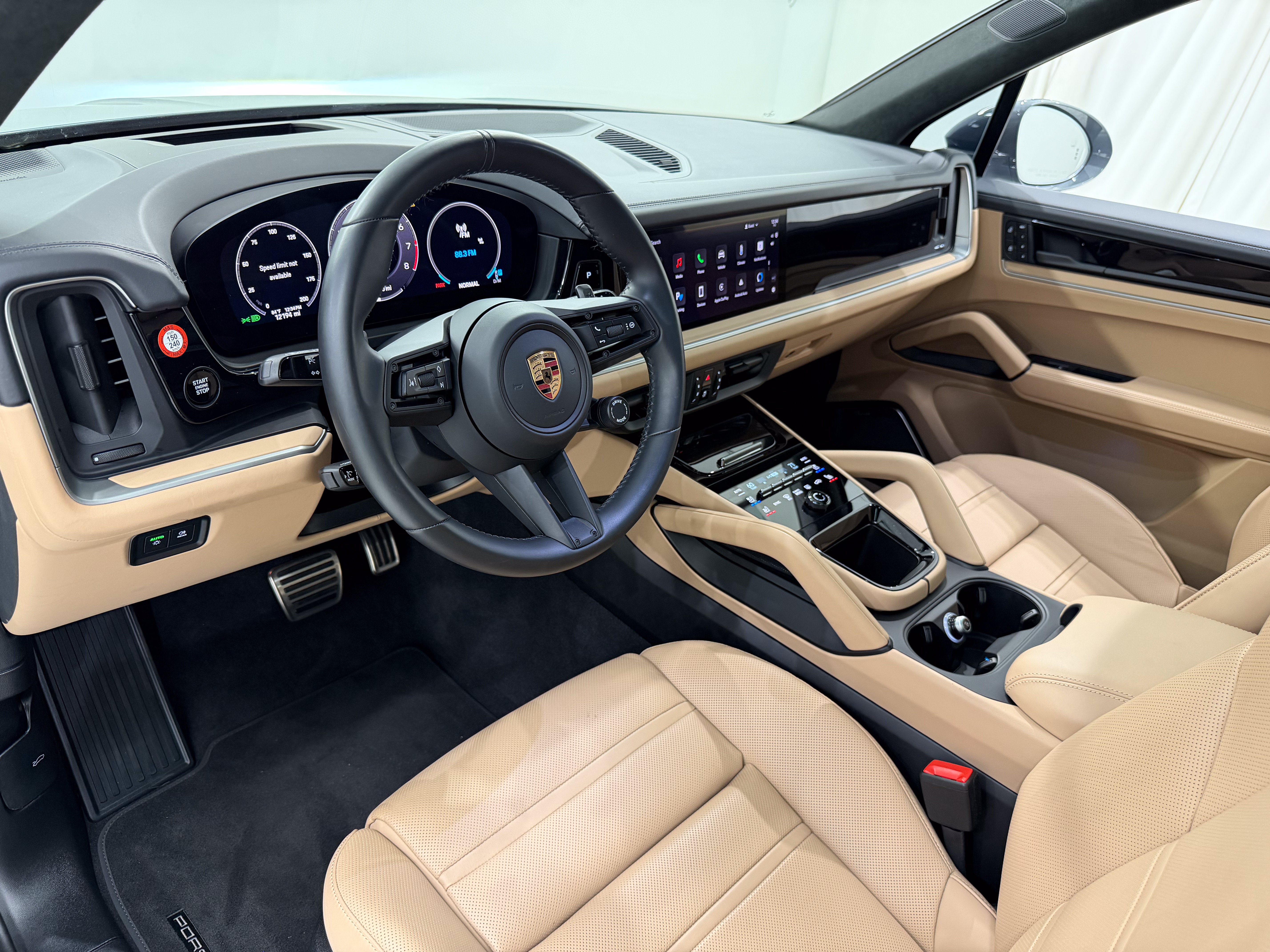 2025 Porsche Cayenne GTS