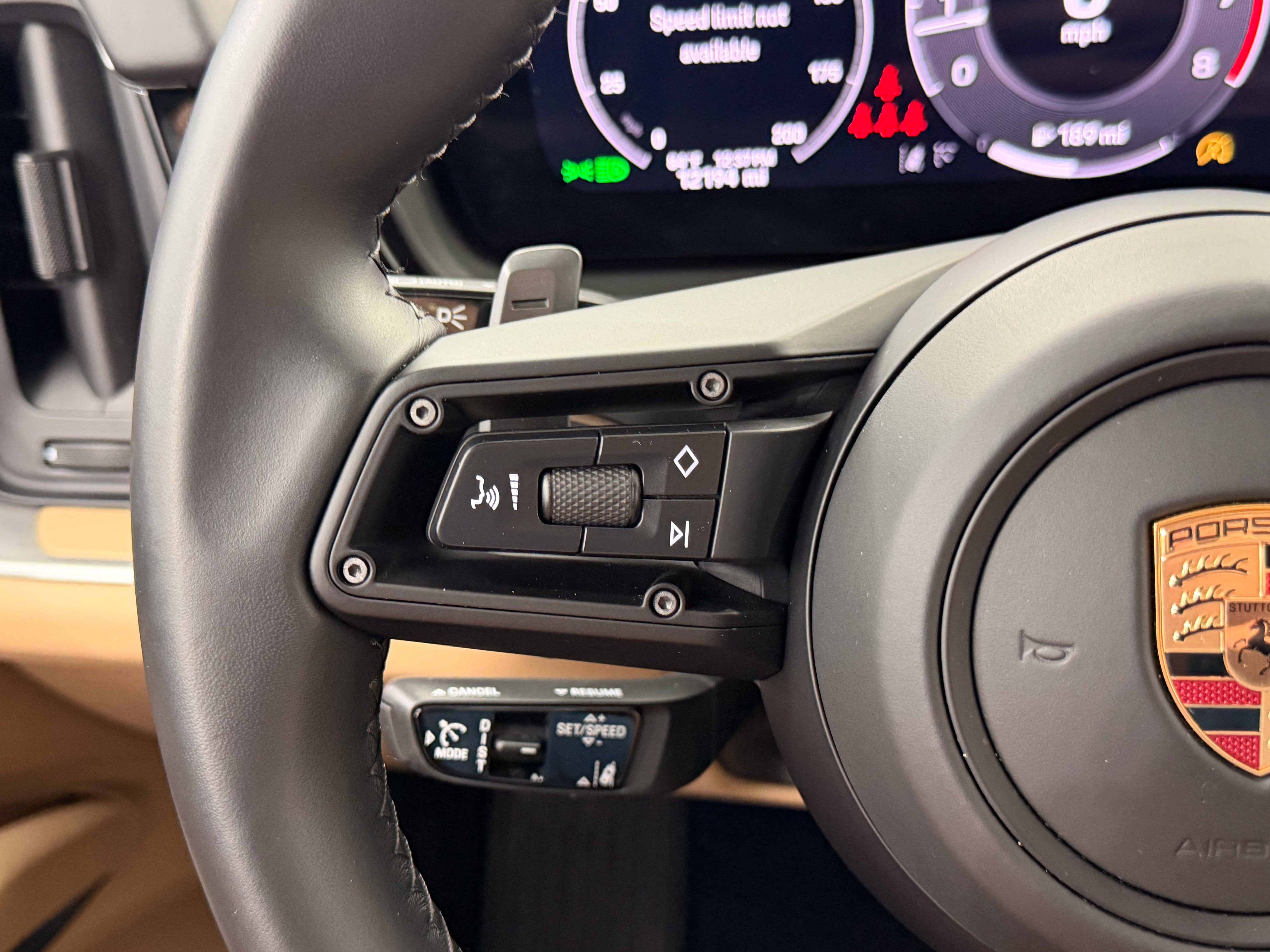 2025 Porsche Cayenne GTS