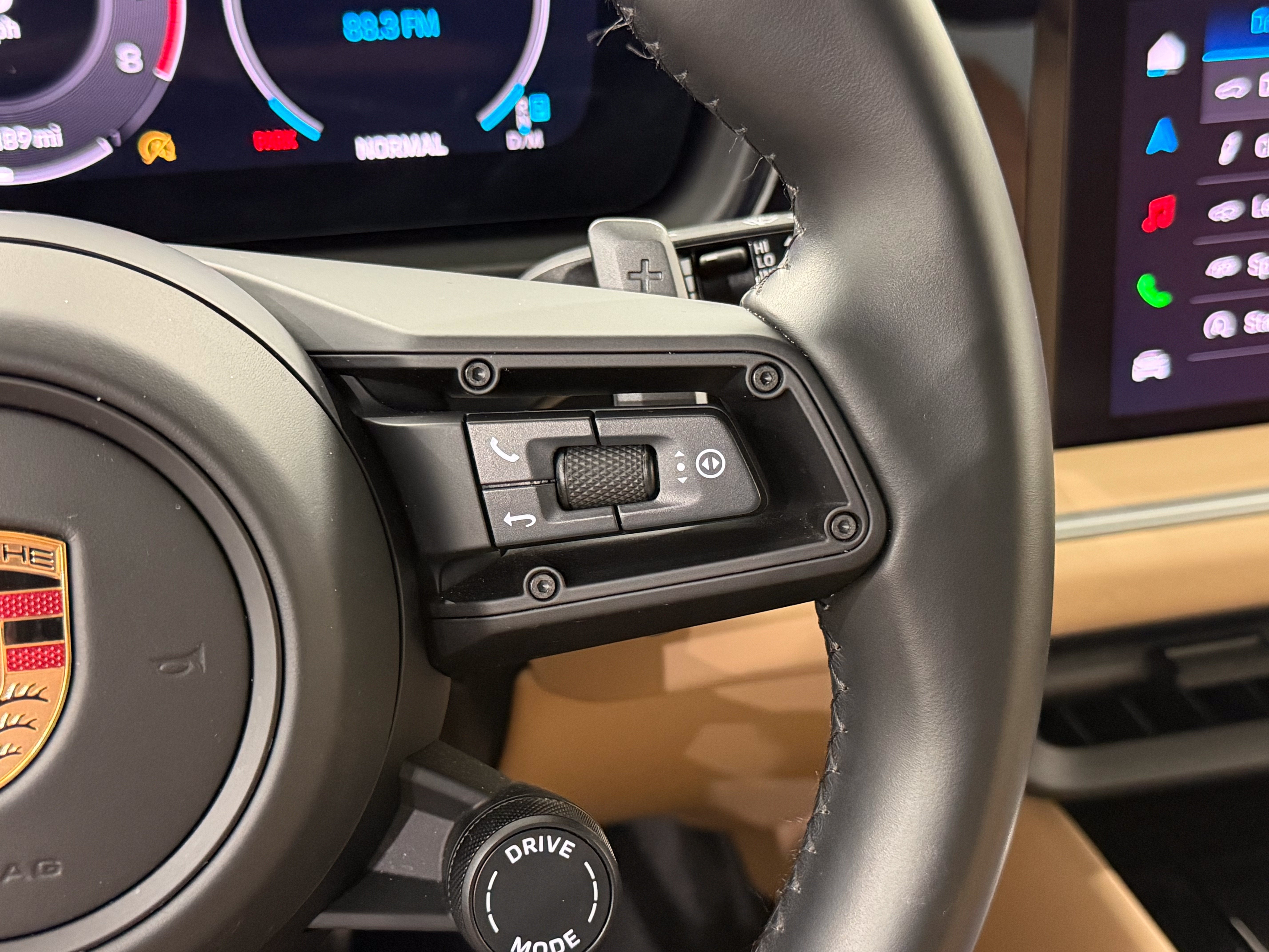 2025 Porsche Cayenne GTS