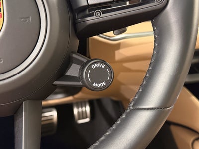 2025 Porsche Cayenne GTS