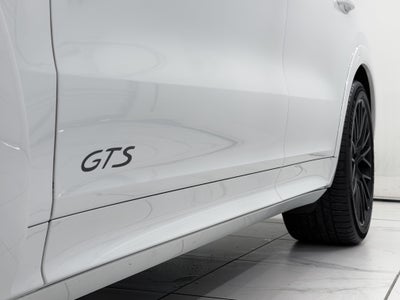 2023 Porsche Cayenne Gts
