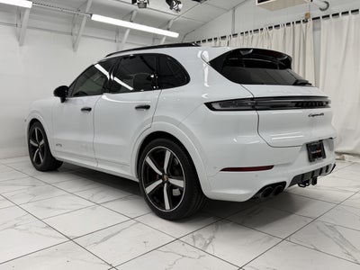 2025 Porsche Cayenne GTS
