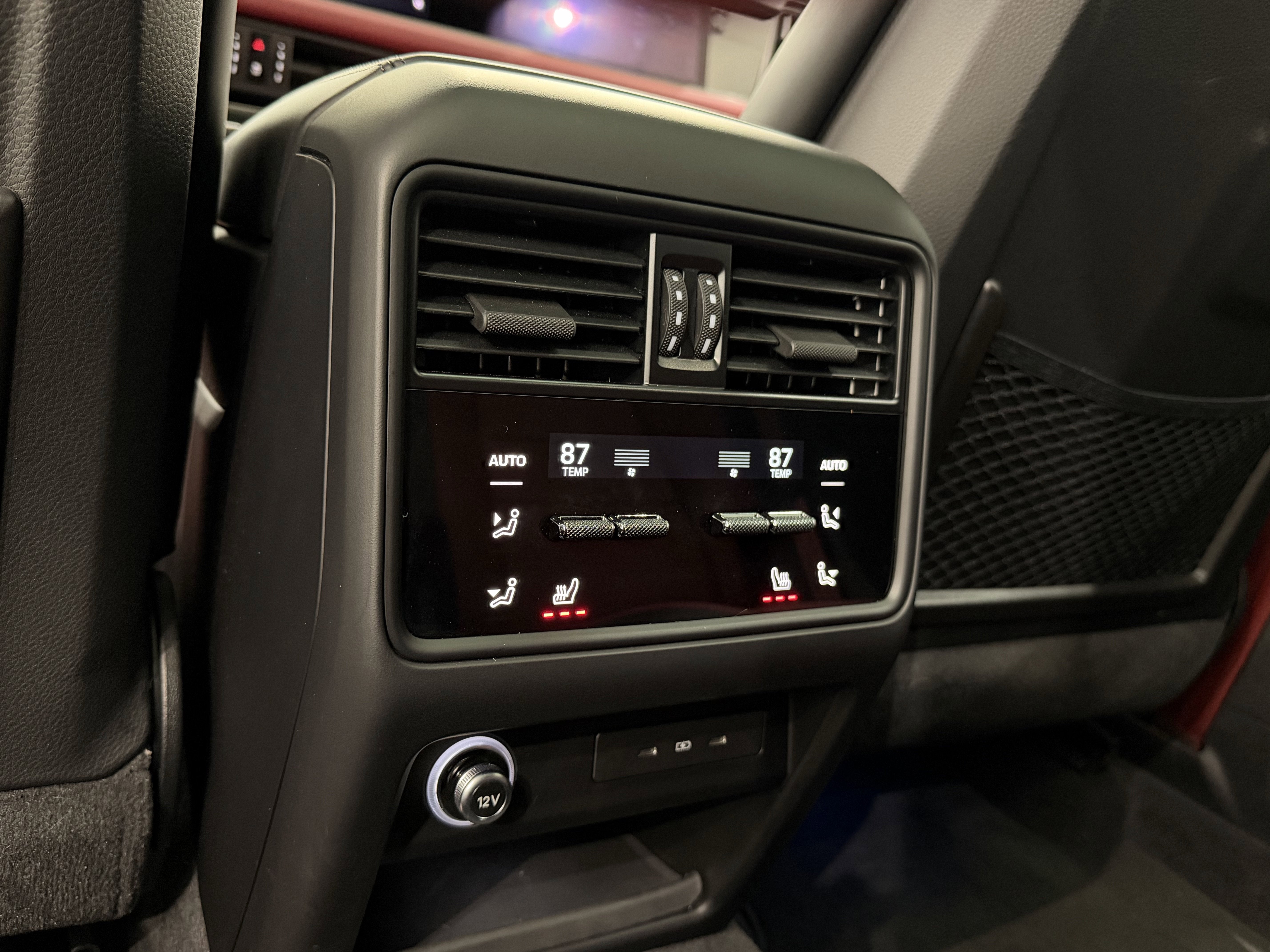 2025 Porsche Cayenne GTS