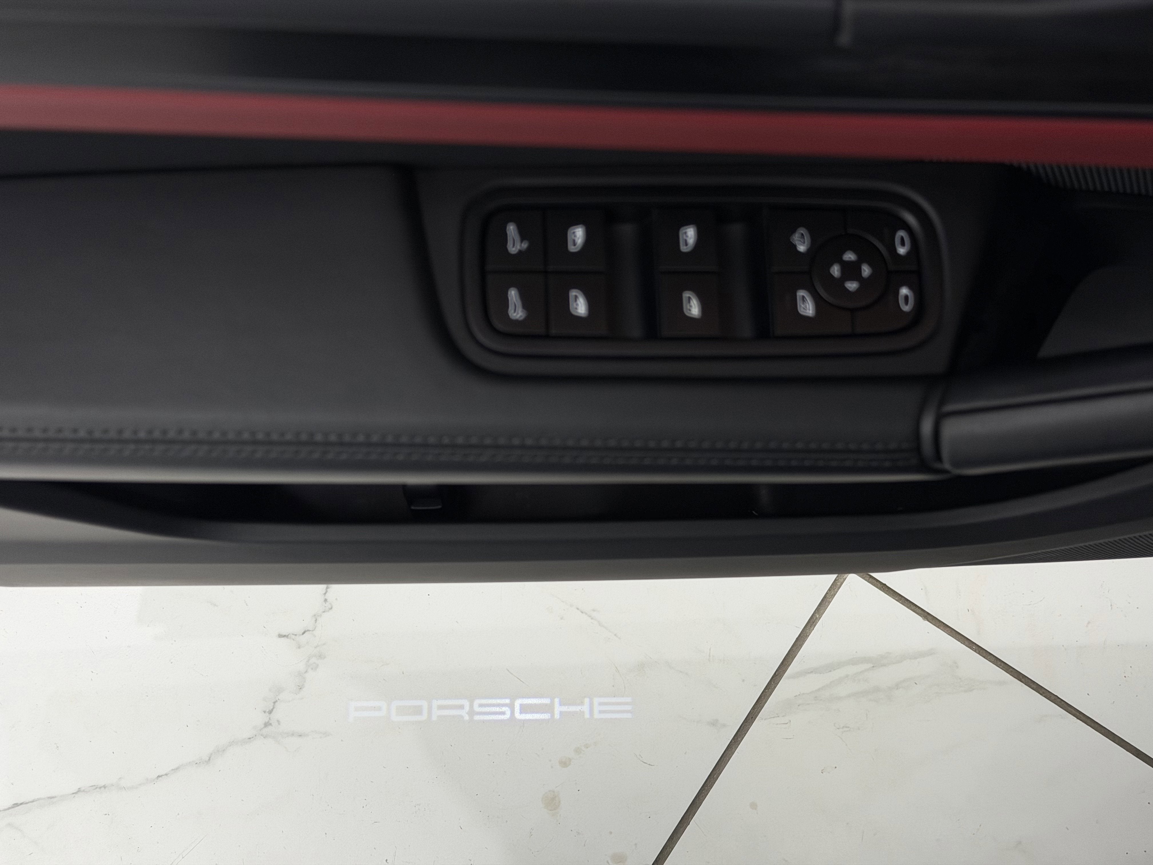 2025 Porsche Cayenne GTS