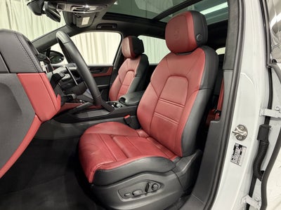 2025 Porsche Cayenne GTS