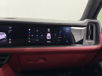 2025 Porsche Cayenne GTS