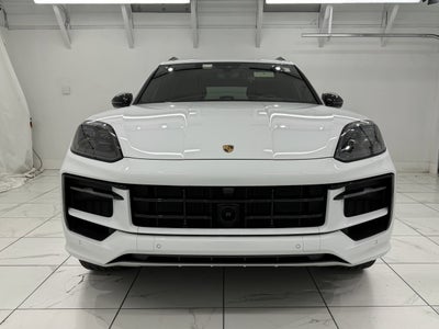 2025 Porsche Cayenne GTS