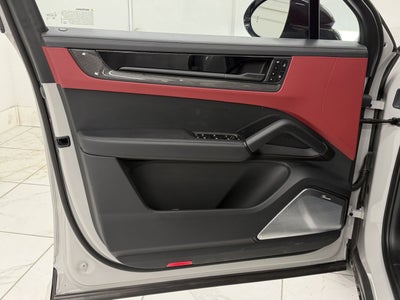 2026 Porsche Cayenne Gts