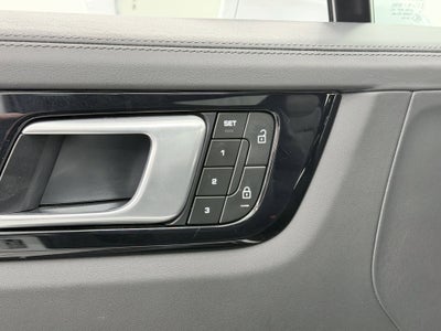 2023 Porsche Cayenne Turbo S E-Hybrid