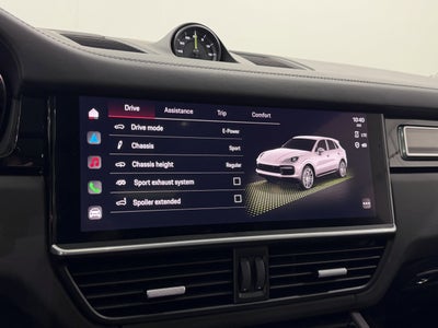 2023 Porsche Cayenne Turbo S E-Hybrid