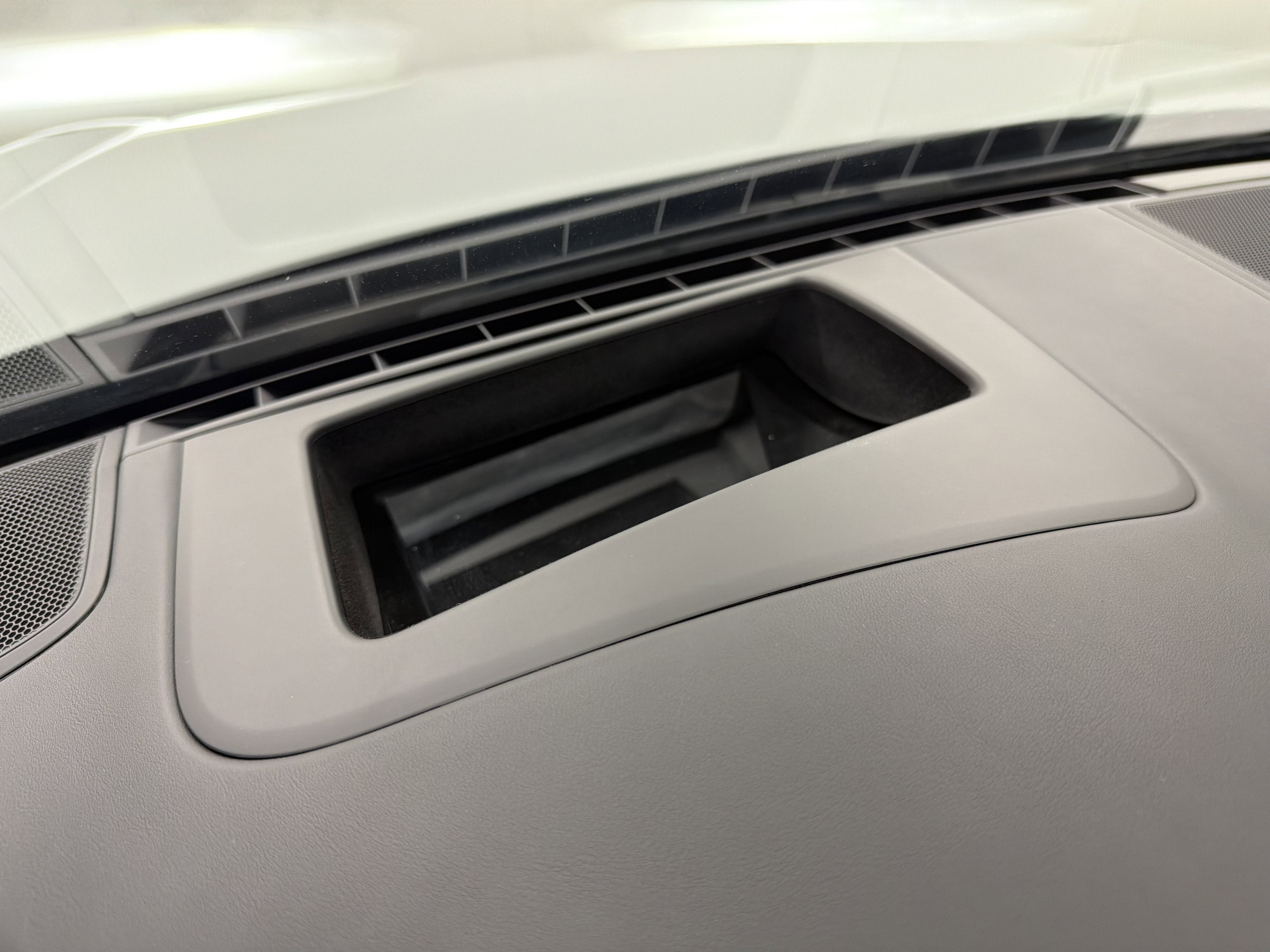 2023 Porsche Cayenne Turbo S E-Hybrid