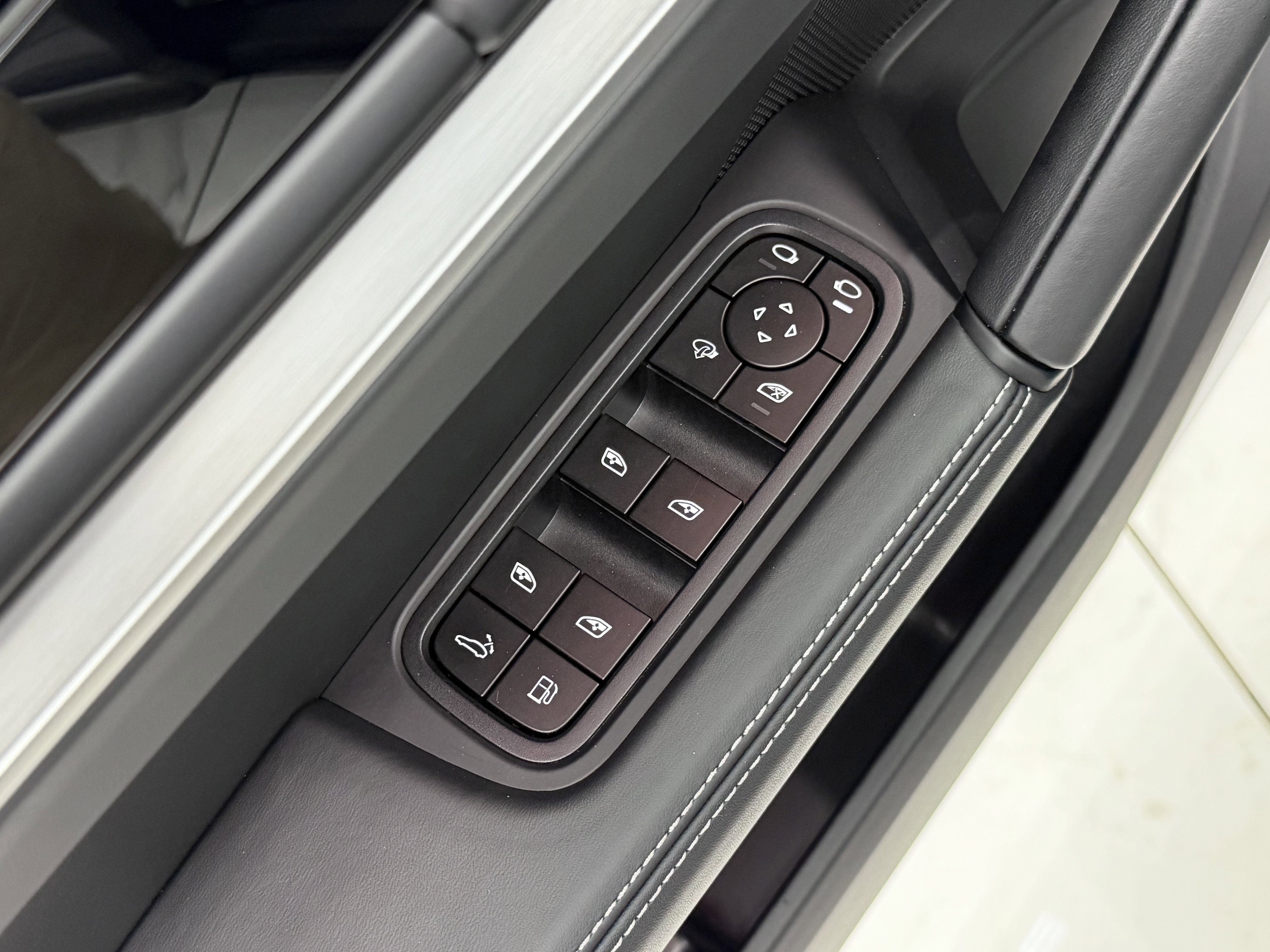 2026 Porsche Cayenne S E-Hybrid