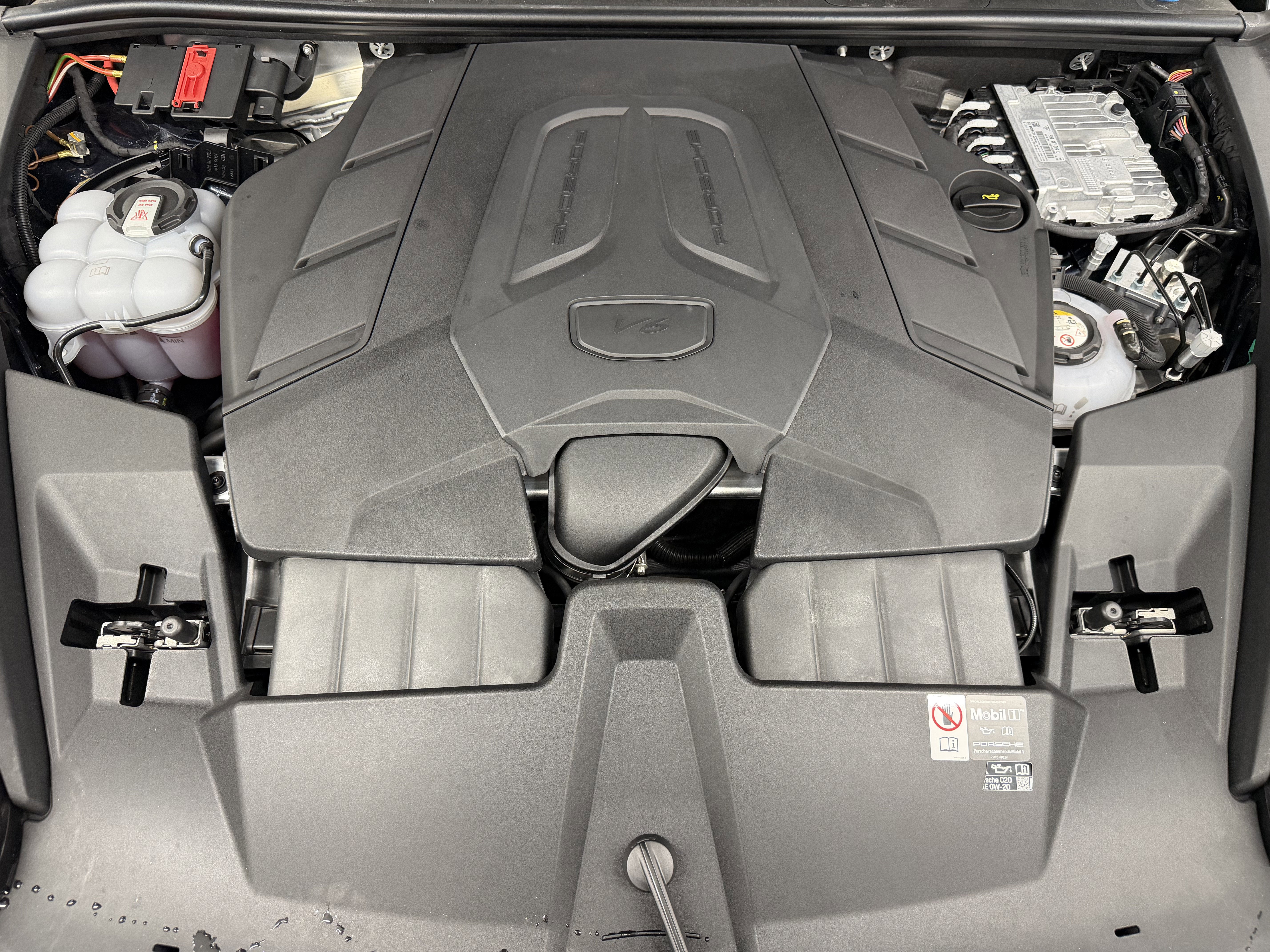 2026 Porsche Cayenne S E-Hybrid