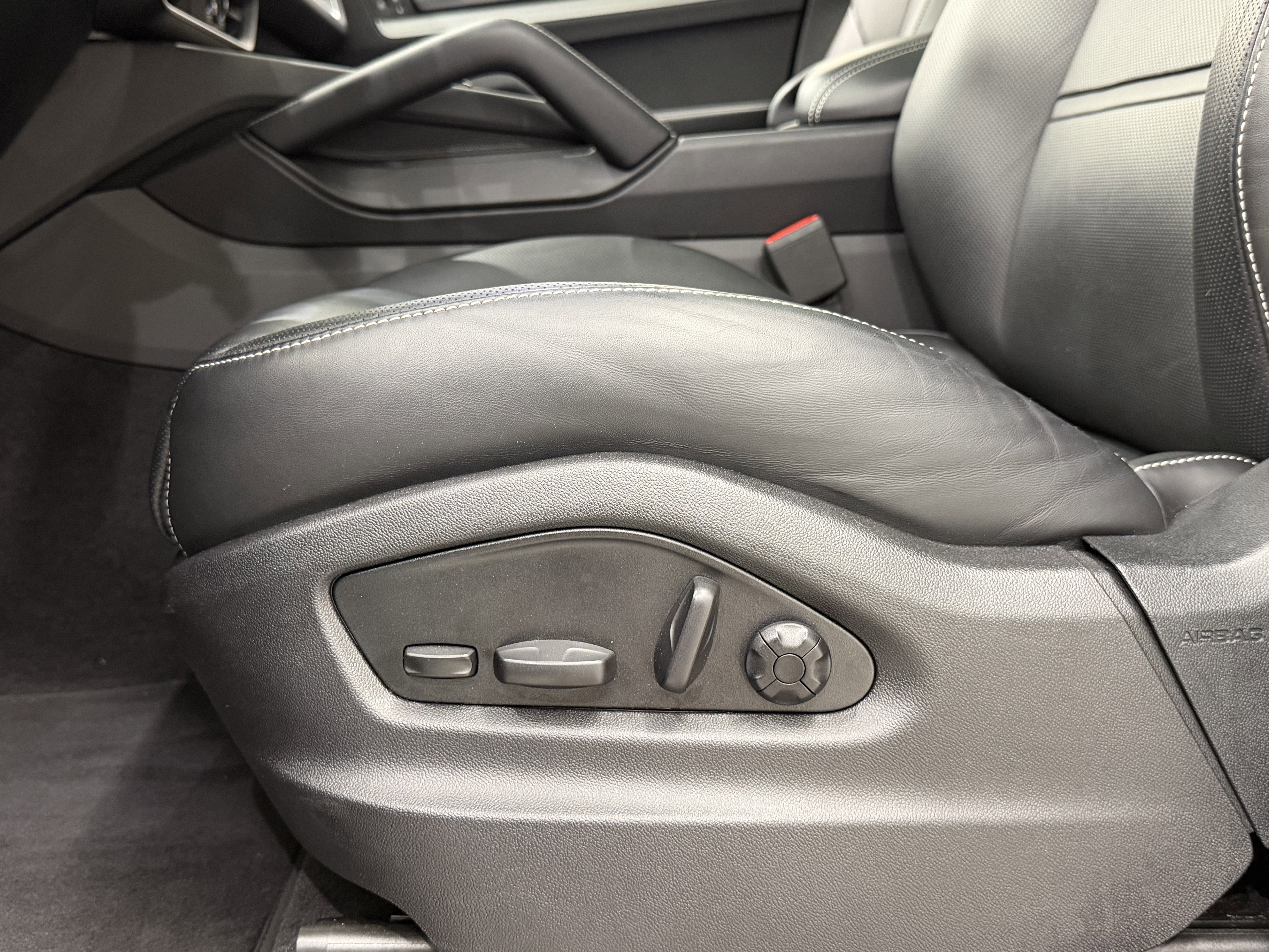 2026 Porsche Cayenne S E-Hybrid