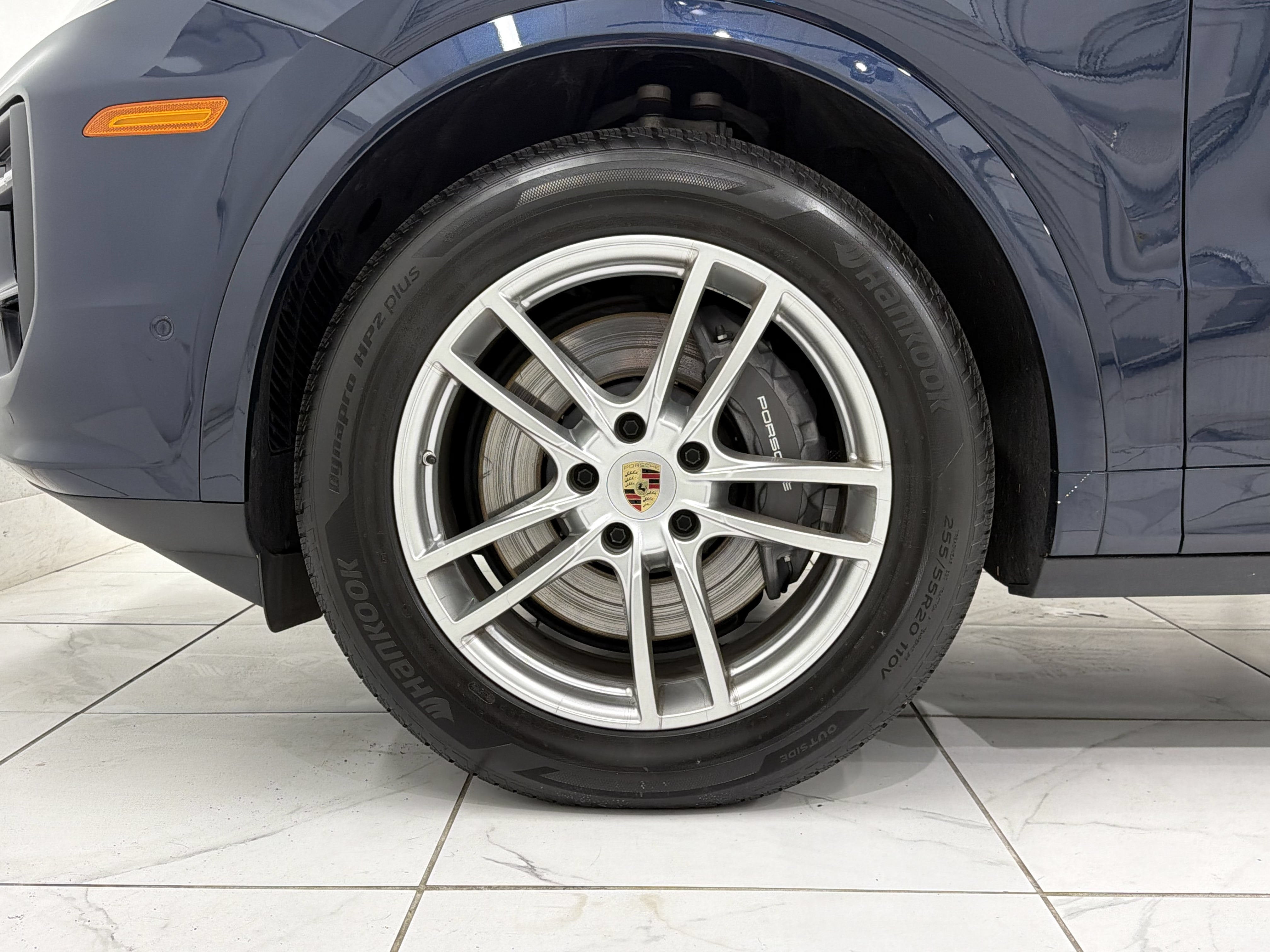 2024 Porsche Cayenne Coupe AWD