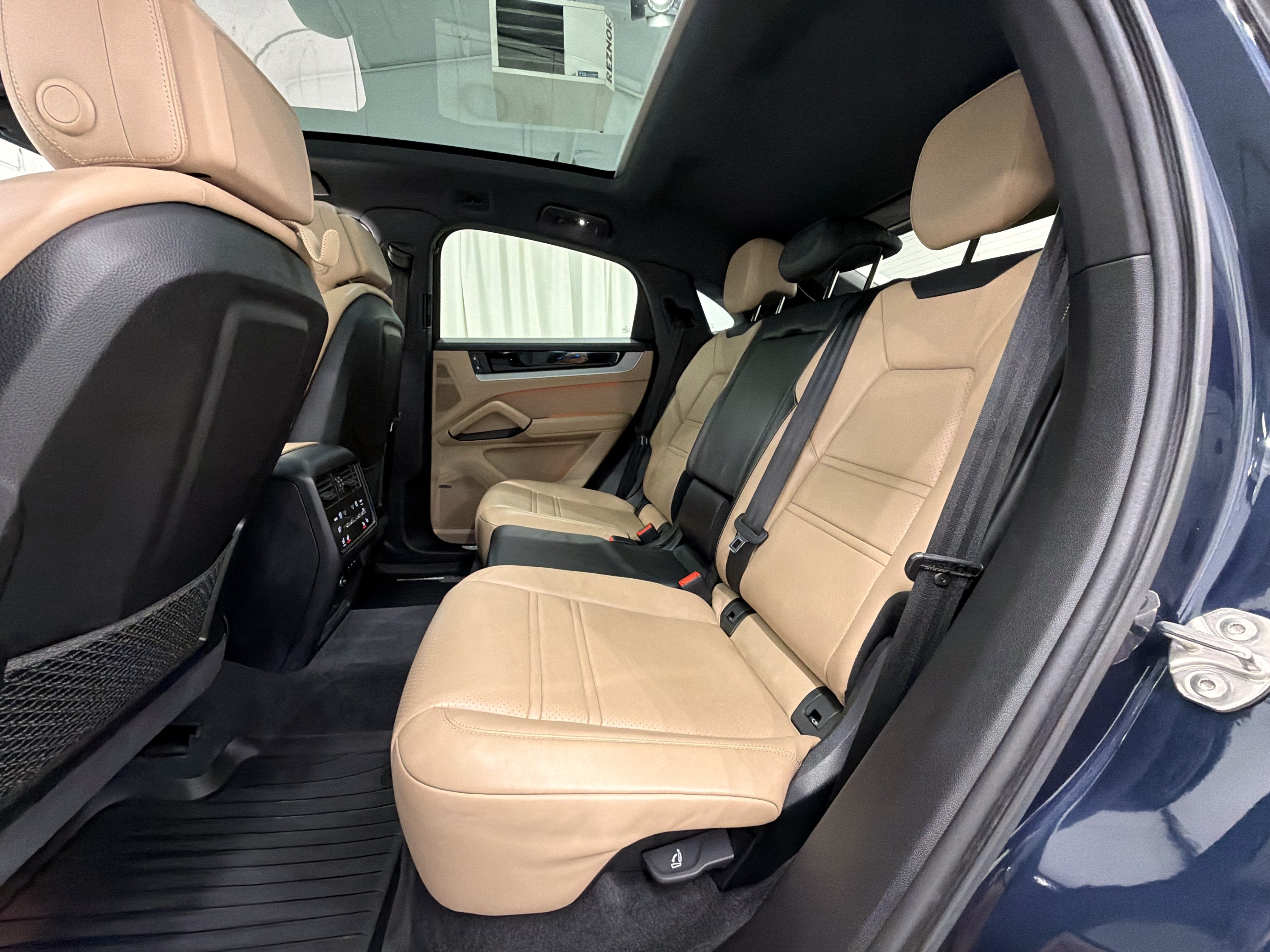 2024 Porsche Cayenne Coupe AWD