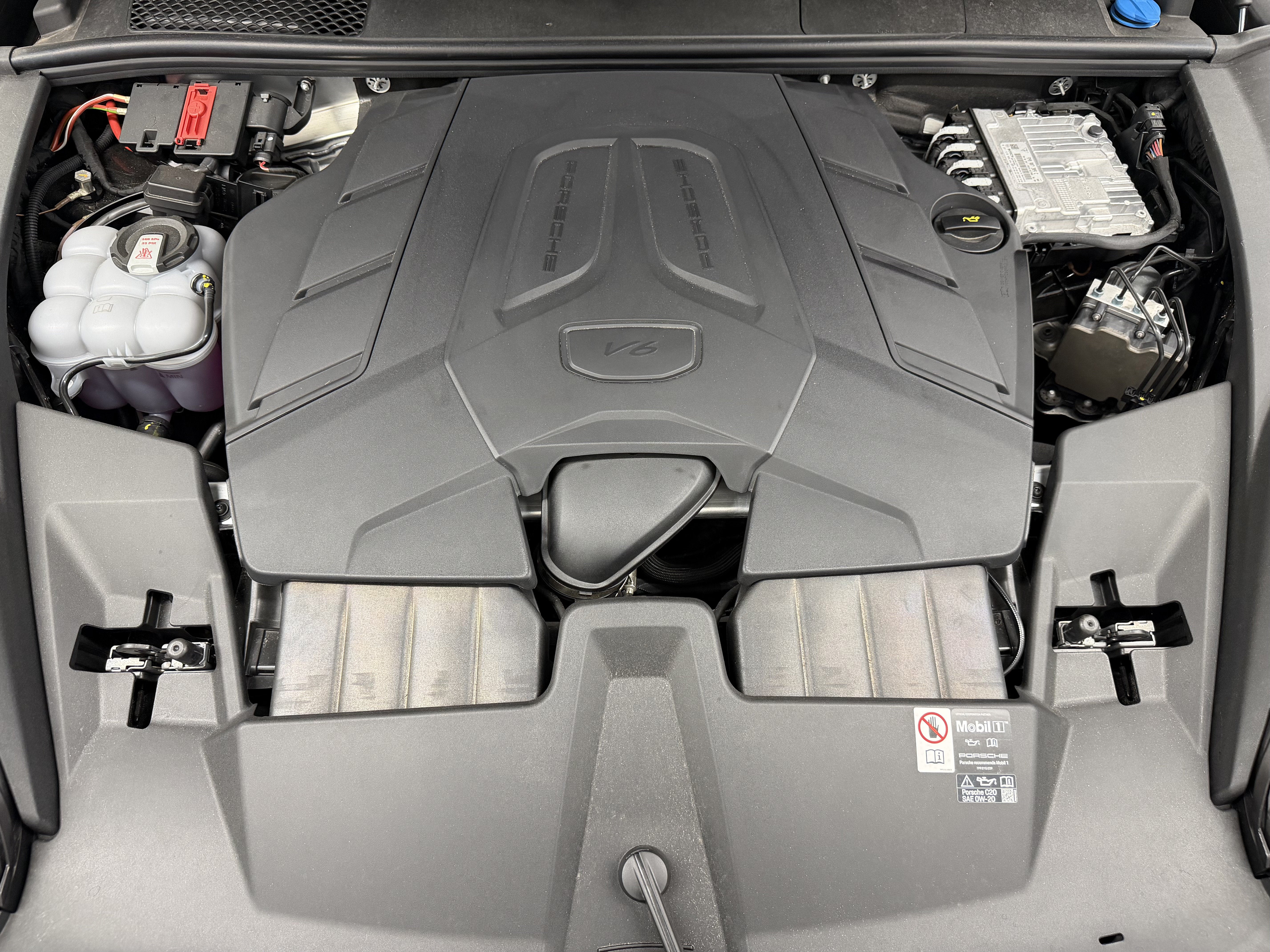 2026 Porsche Cayenne Coupe AWD
