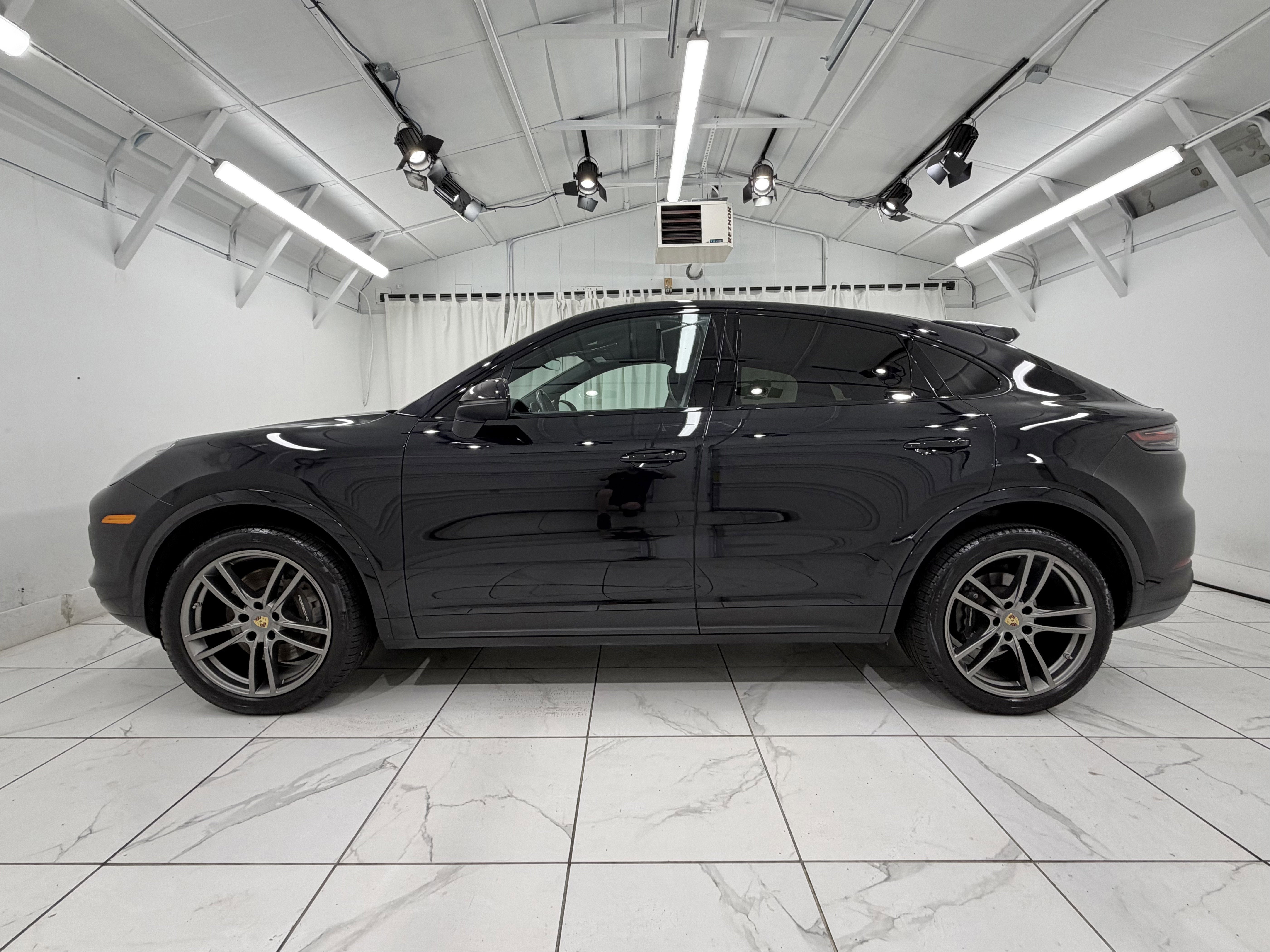 2022 Porsche Cayenne Platinum Edition