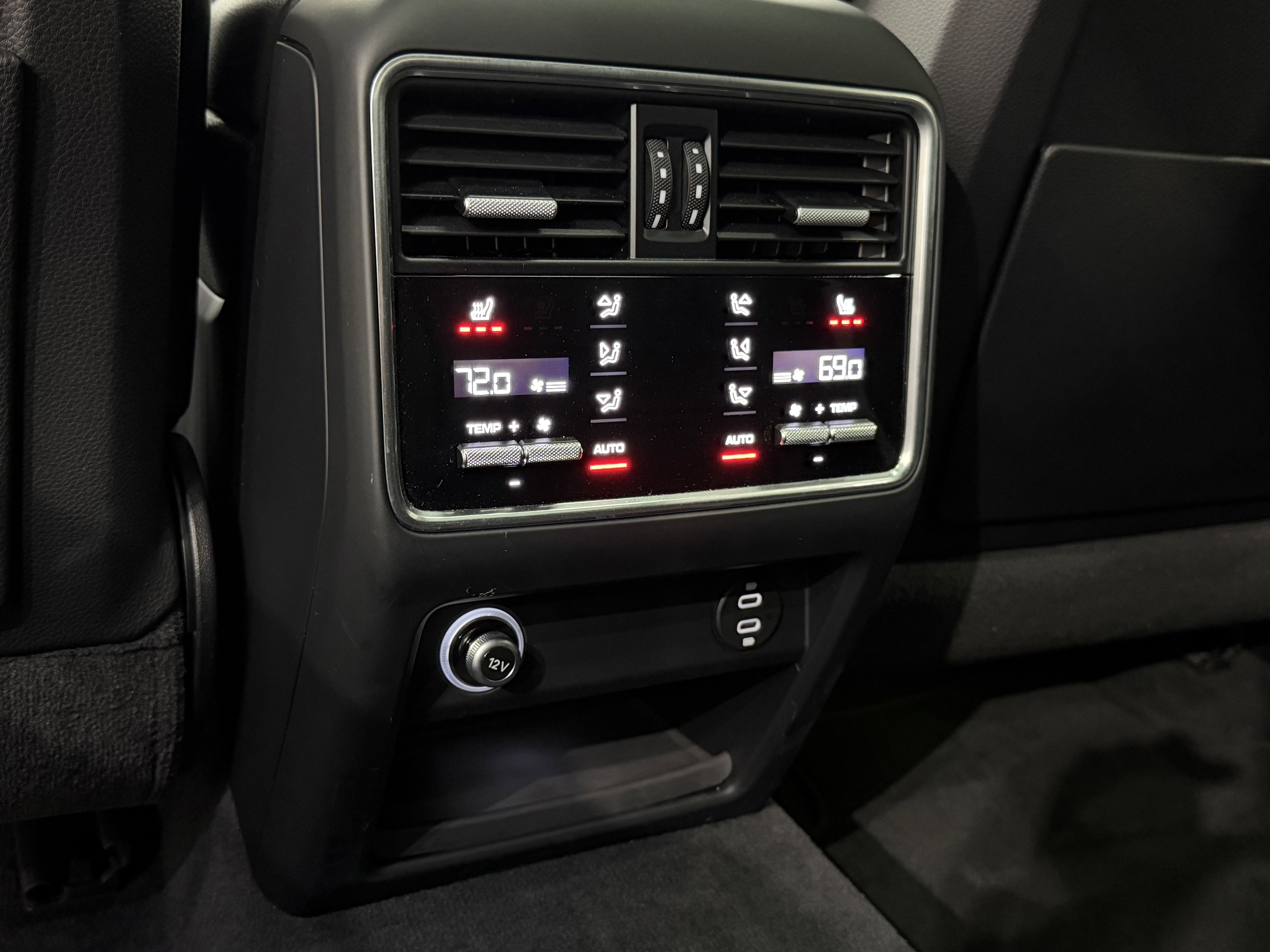 2022 Porsche Cayenne Platinum Edition
