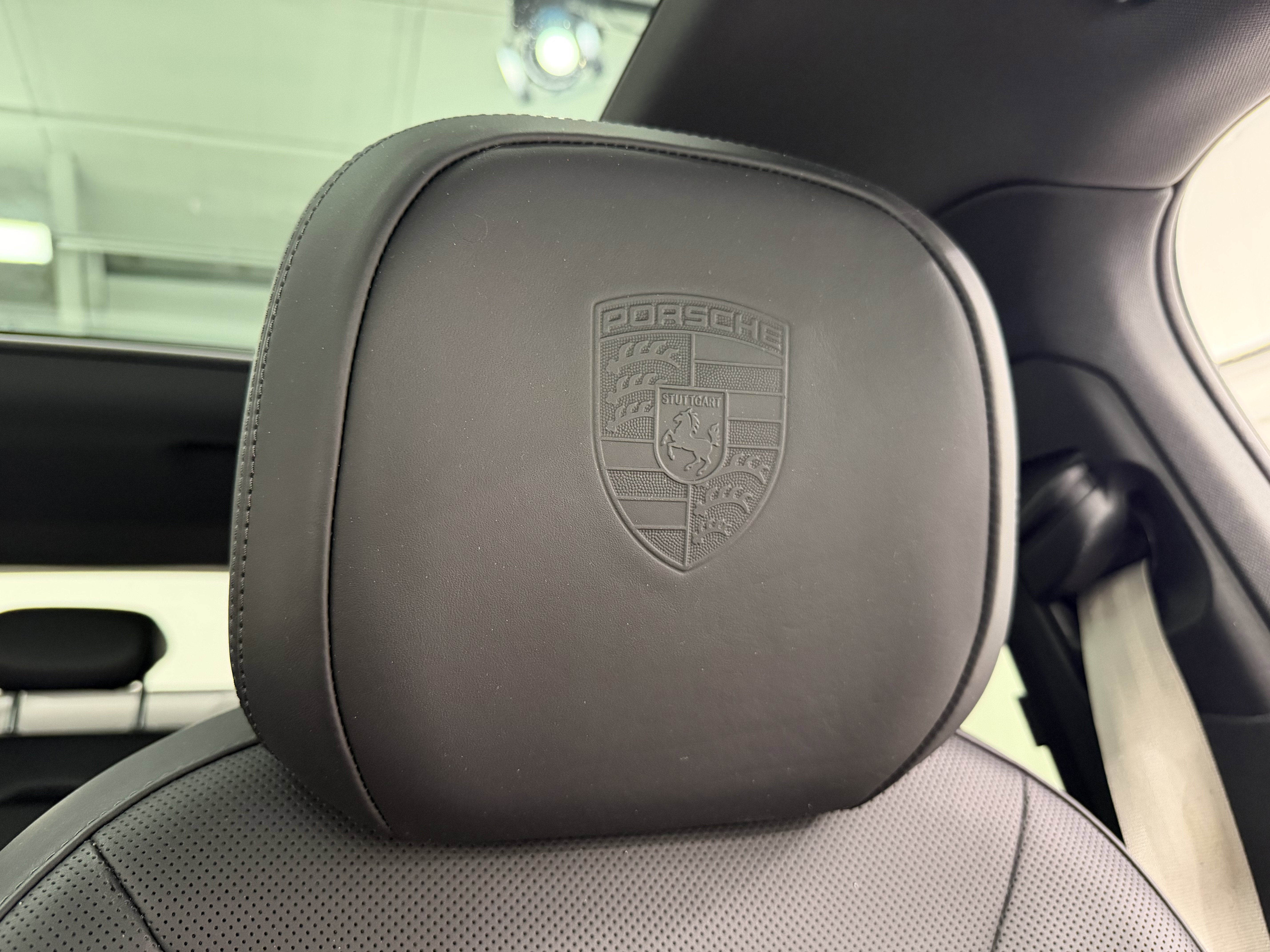 2022 Porsche Cayenne Platinum Edition
