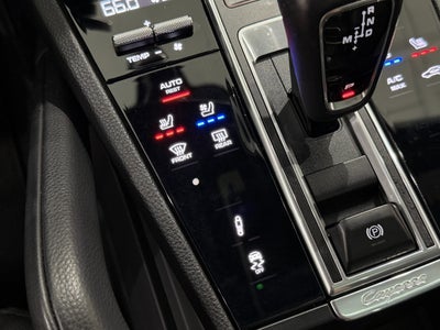2022 Porsche Cayenne Platinum Edition