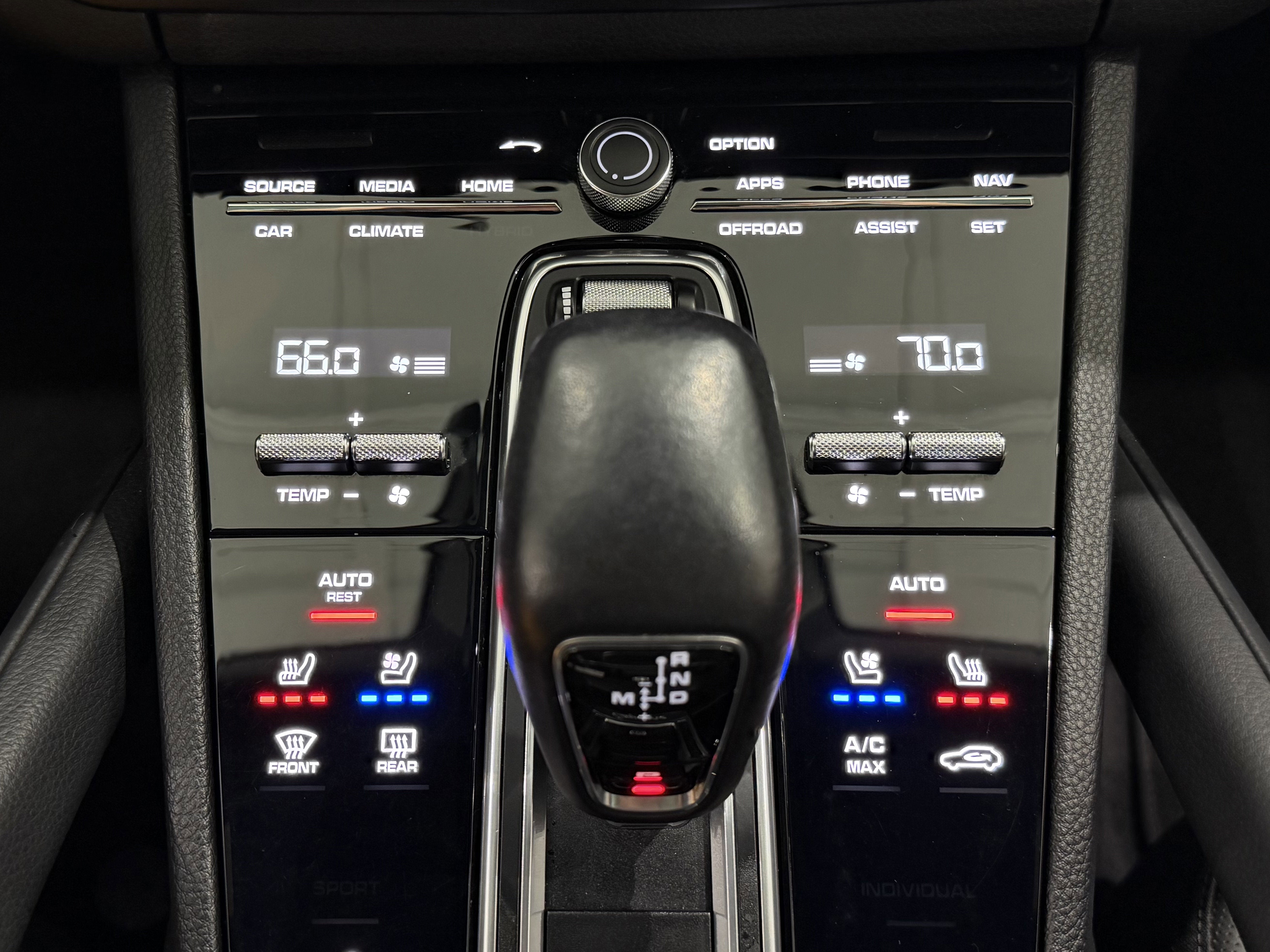 2022 Porsche Cayenne Platinum Edition