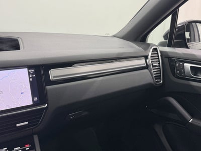 2022 Porsche Cayenne Platinum Edition