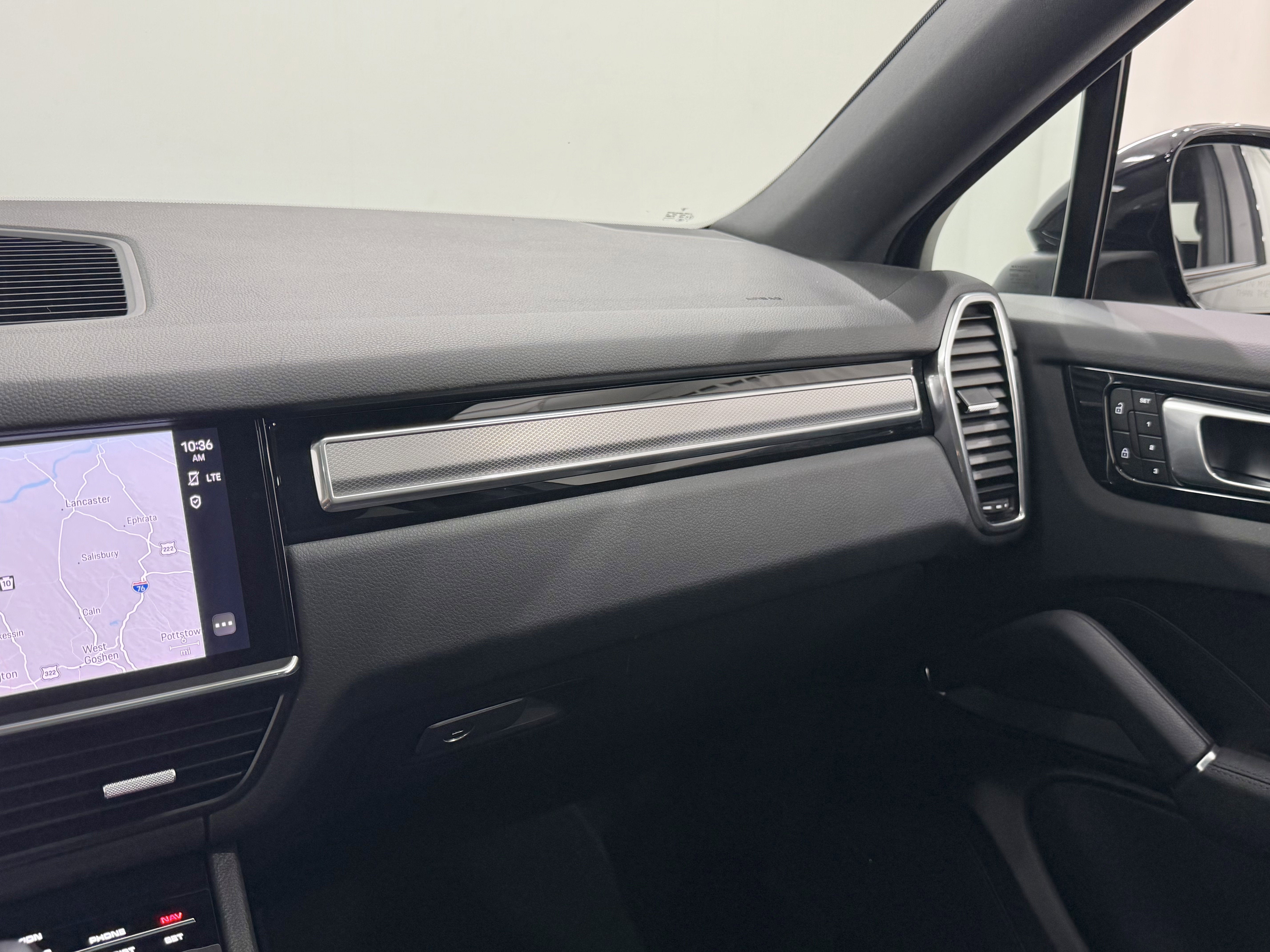 2022 Porsche Cayenne Platinum Edition