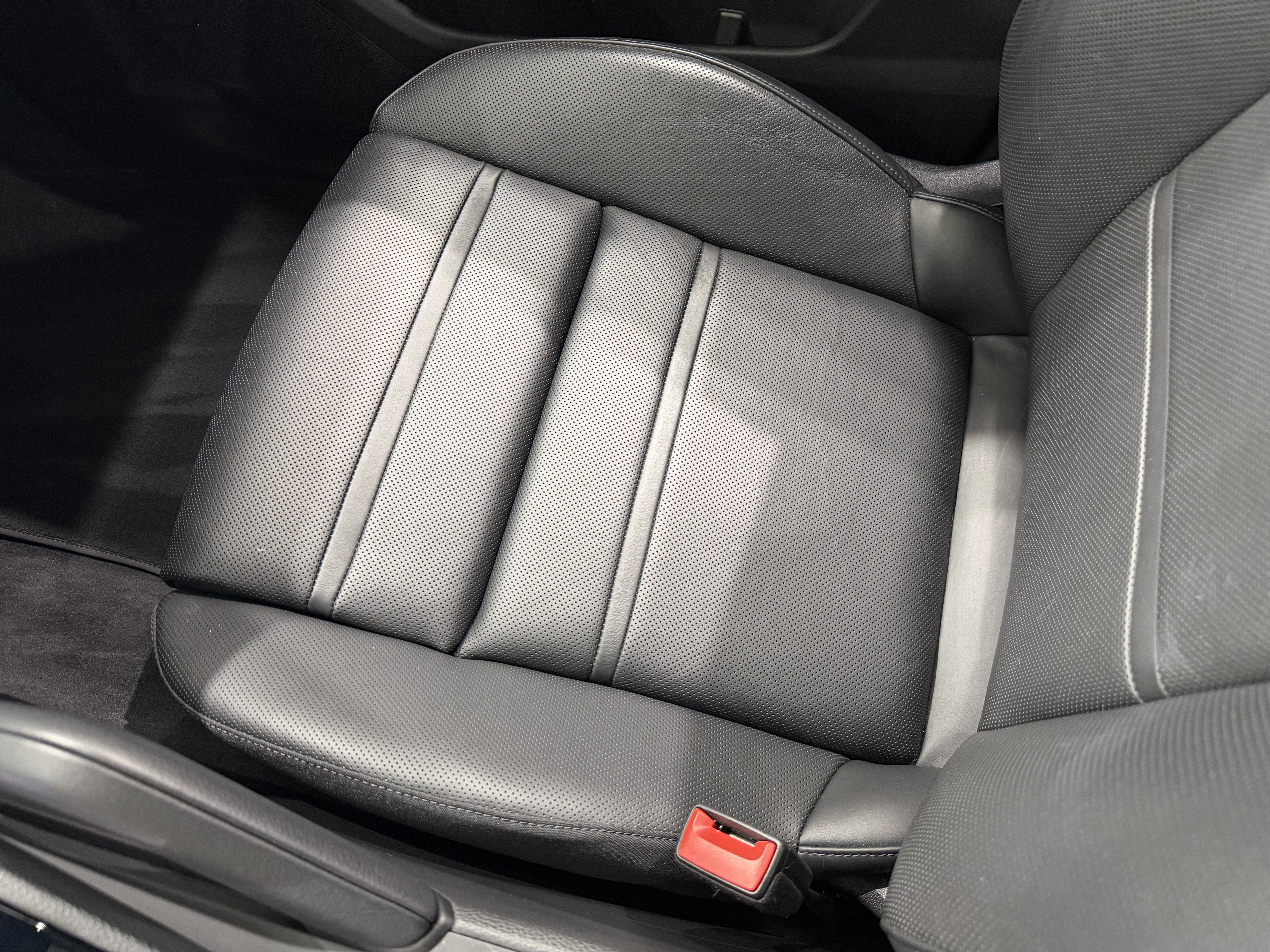 2022 Porsche Cayenne Platinum Edition