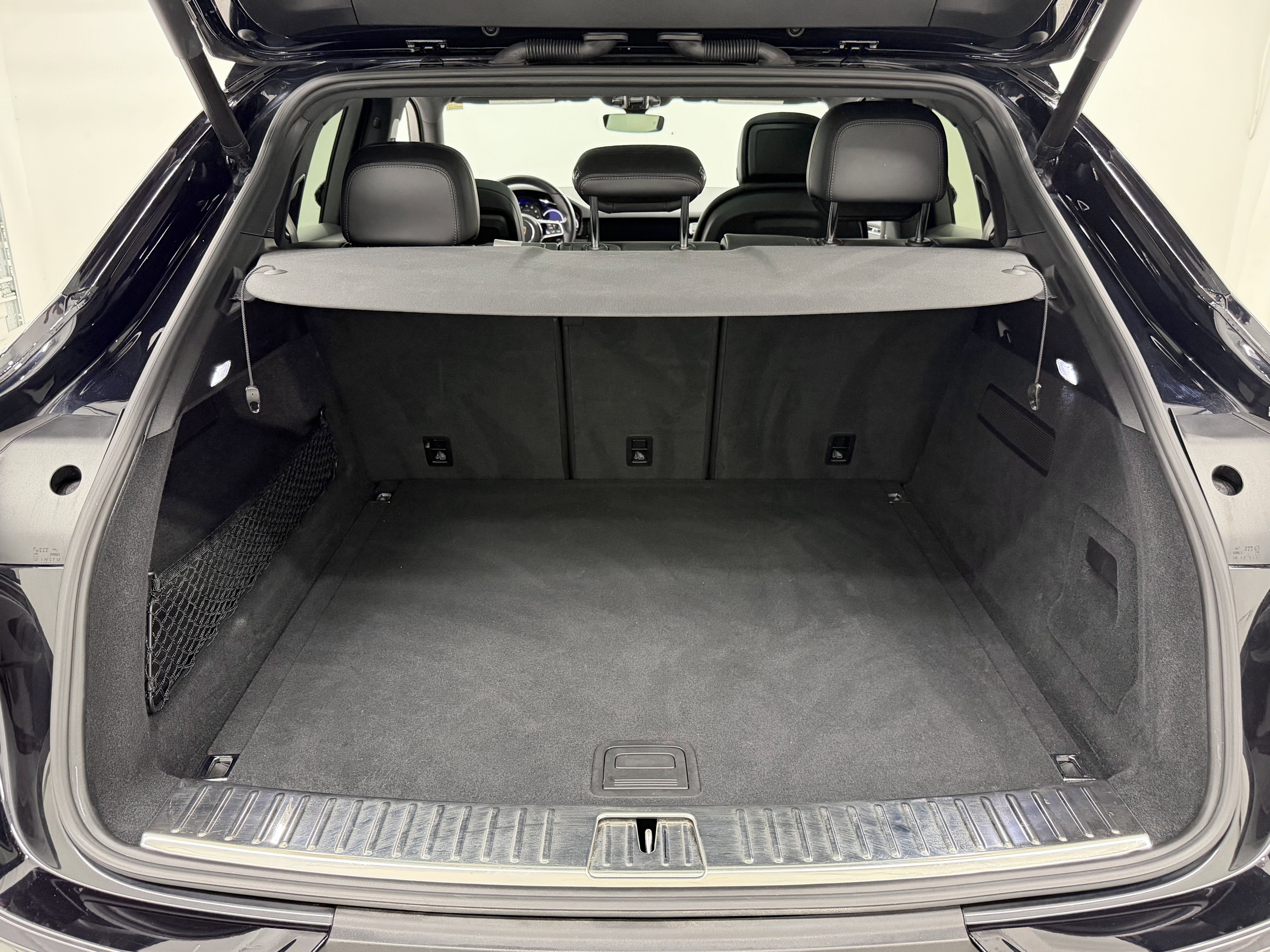 2022 Porsche Cayenne Platinum Edition