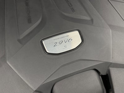 2022 Porsche Cayenne S