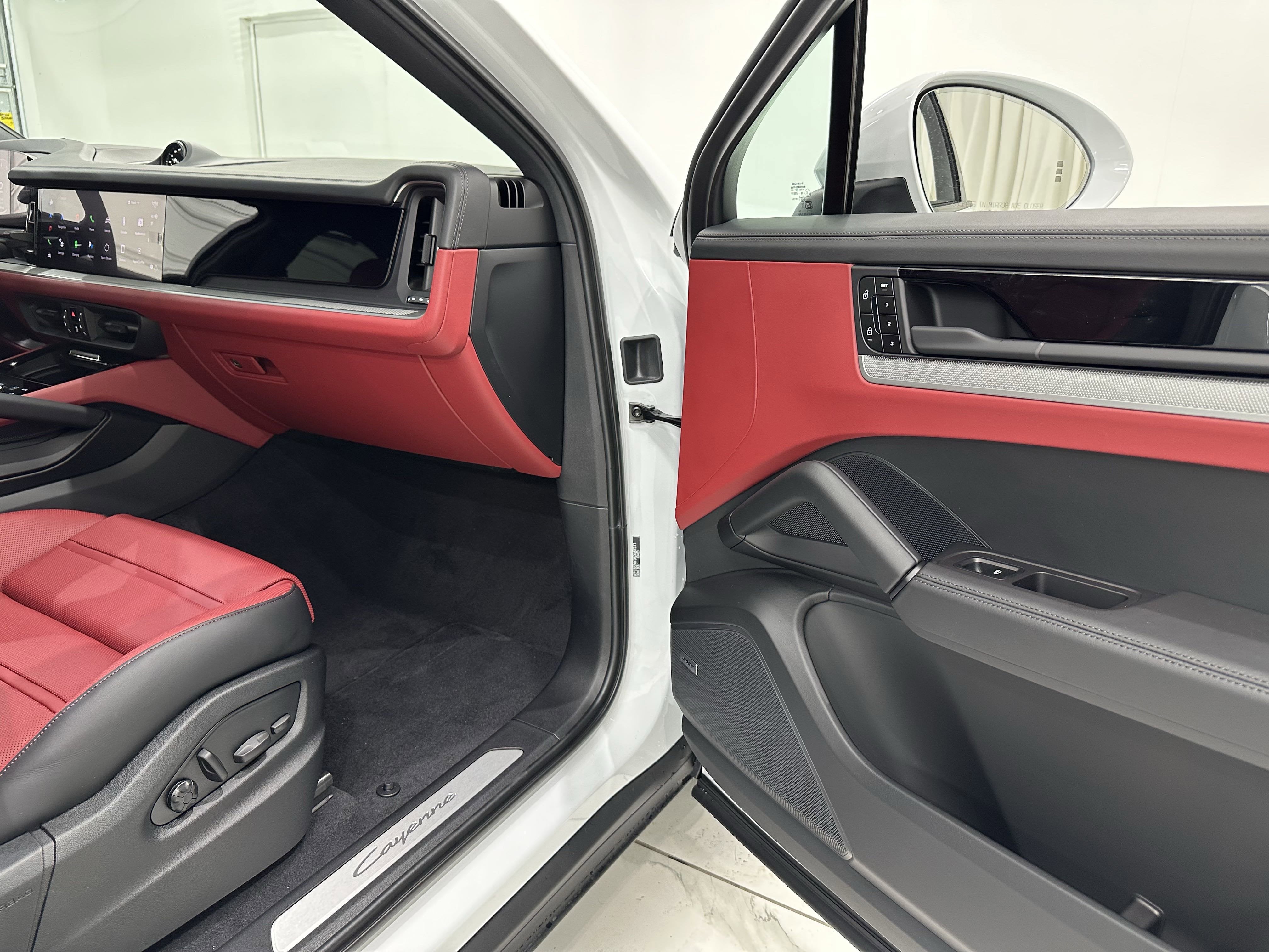 2025 Porsche Cayenne E-Hybrid