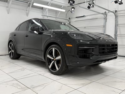 2025 Porsche Cayenne GTS