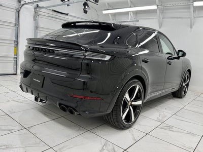 2025 Porsche Cayenne GTS