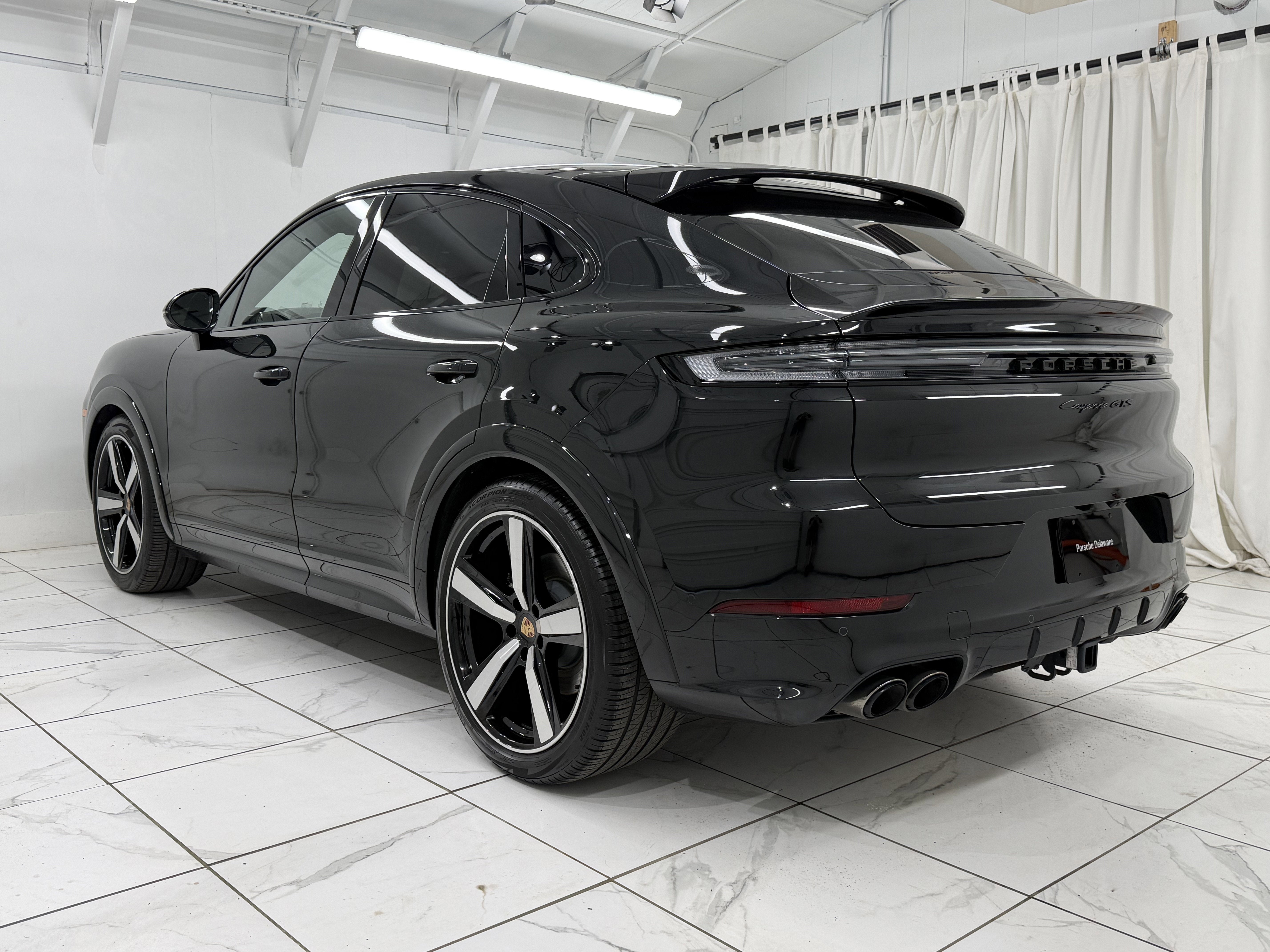 2025 Porsche Cayenne GTS