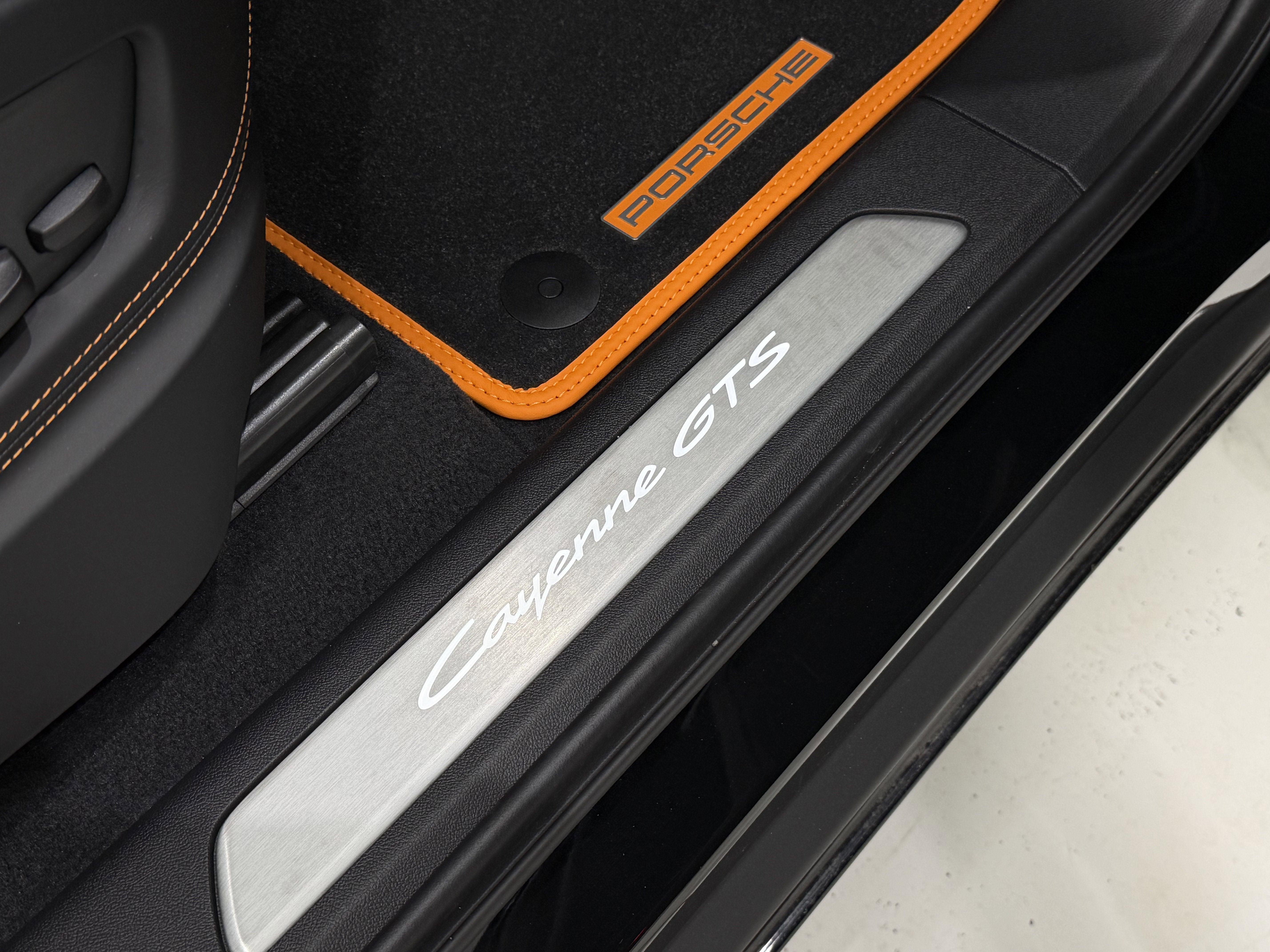 2025 Porsche Cayenne GTS