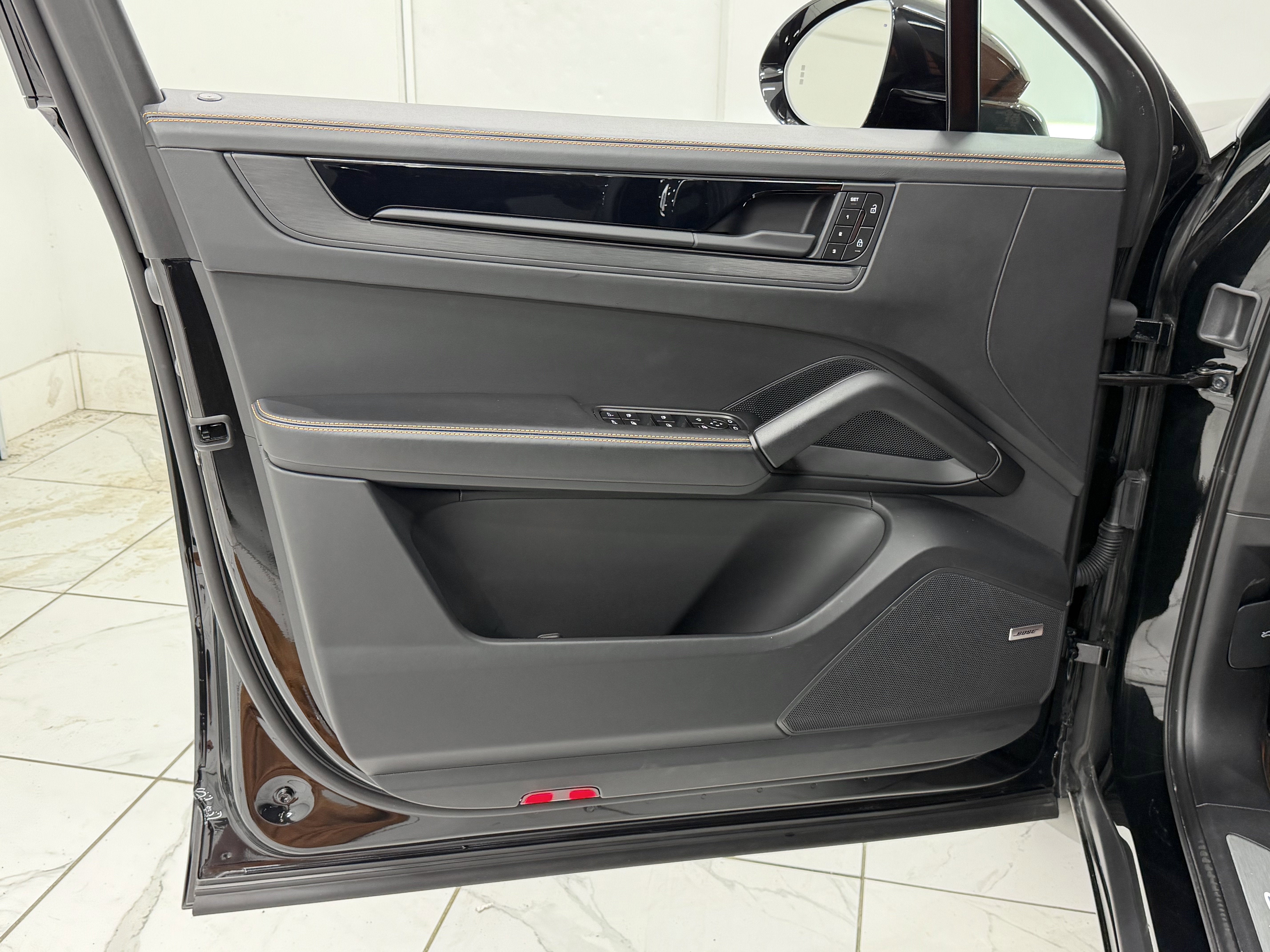 2025 Porsche Cayenne GTS