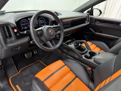 2025 Porsche Cayenne GTS