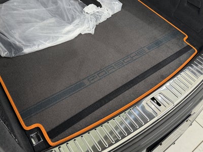 2025 Porsche Cayenne GTS