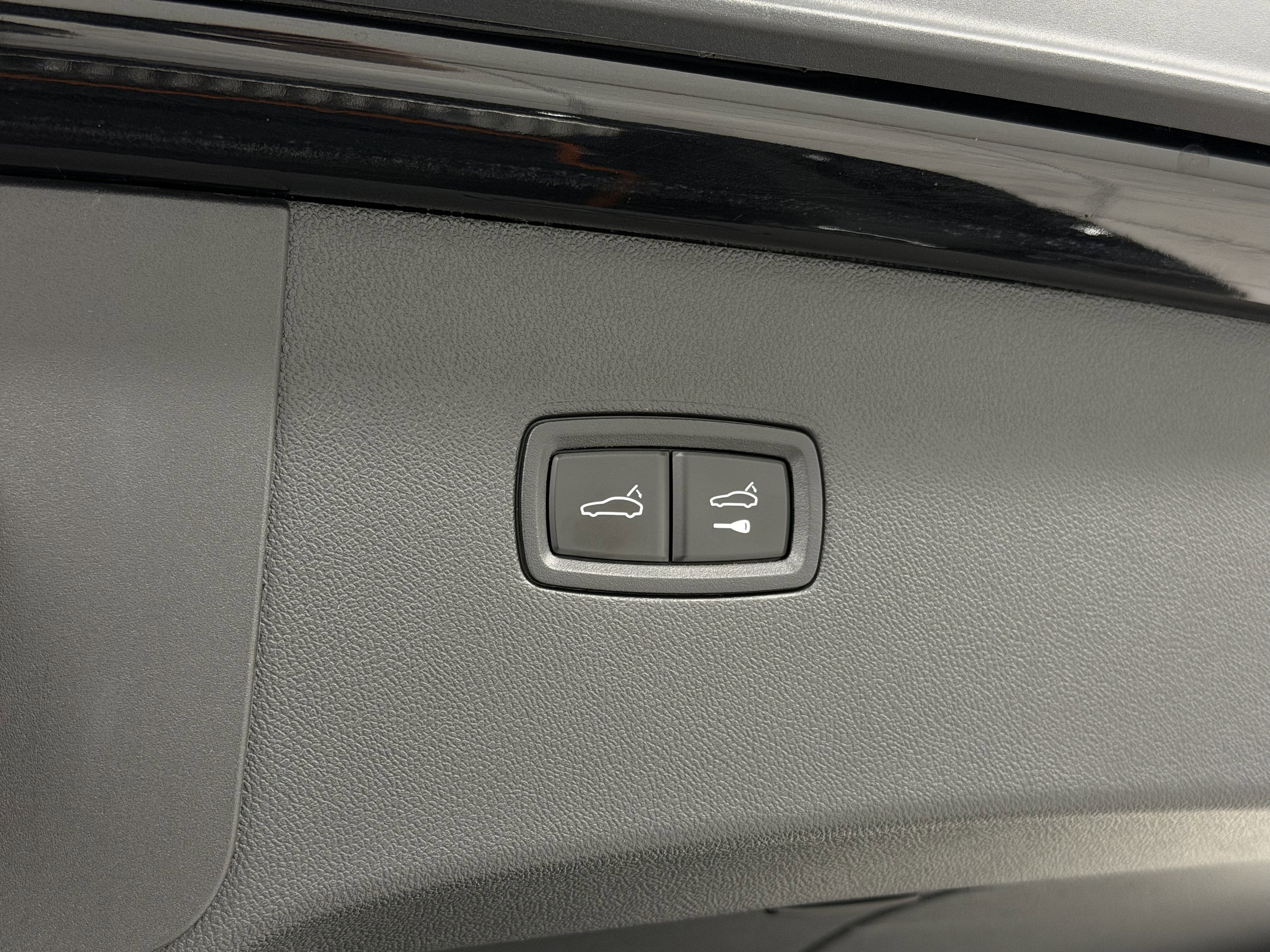 2025 Porsche Cayenne GTS