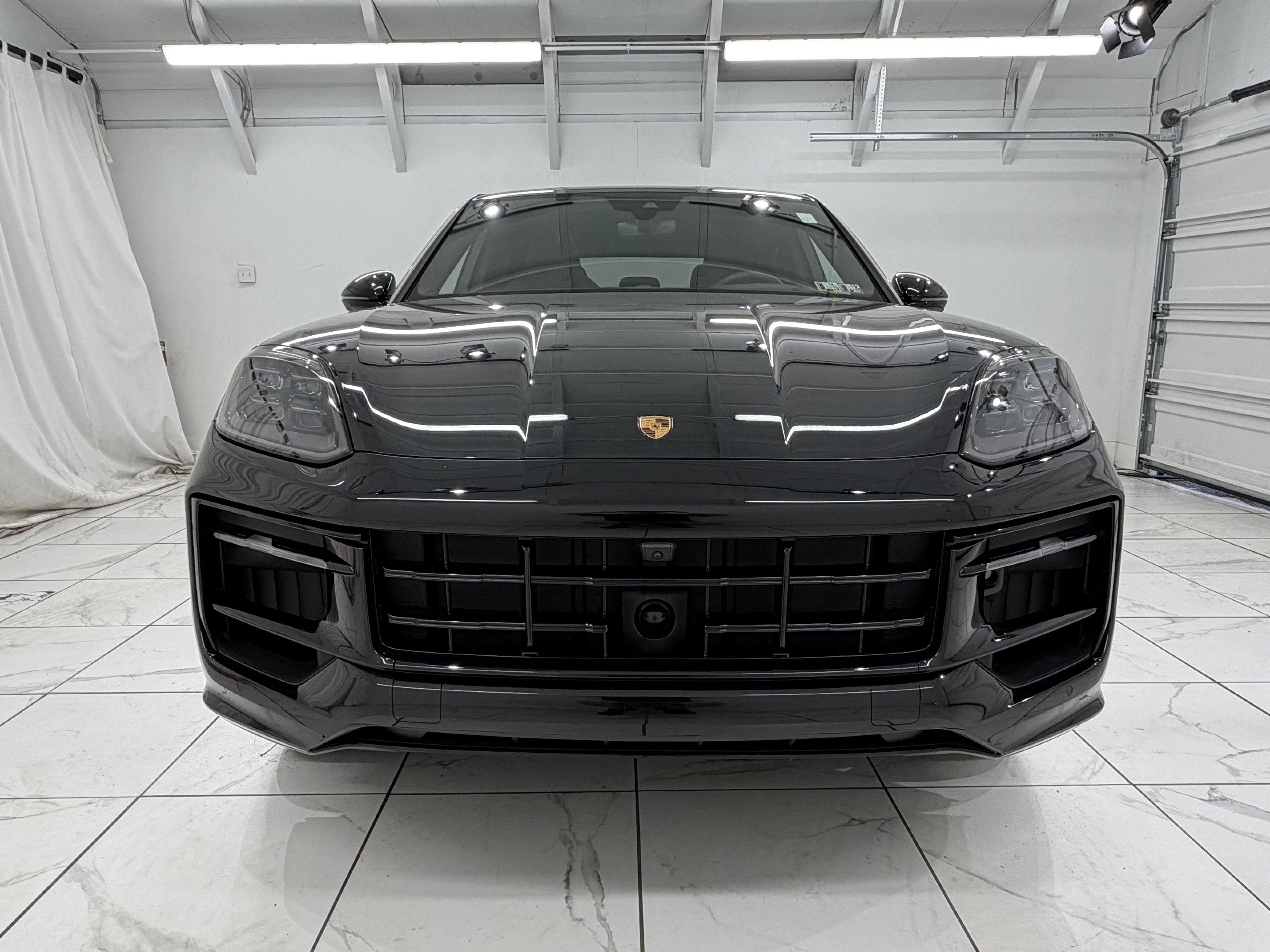 2025 Porsche Cayenne GTS