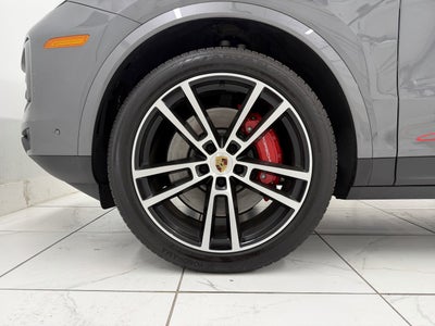2024 Porsche Cayenne S
