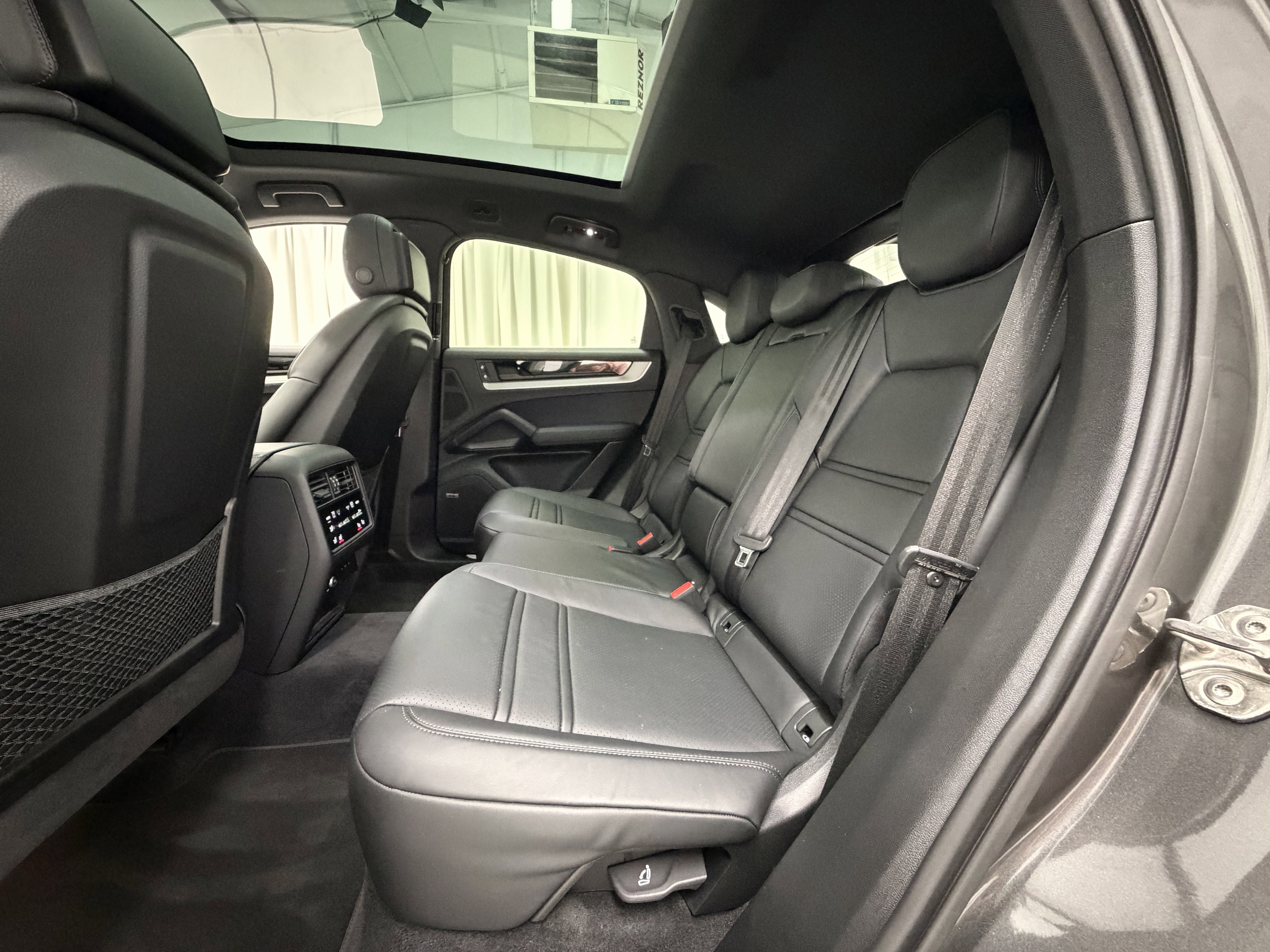 2024 Porsche Cayenne S