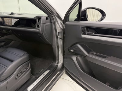 2024 Porsche Cayenne S