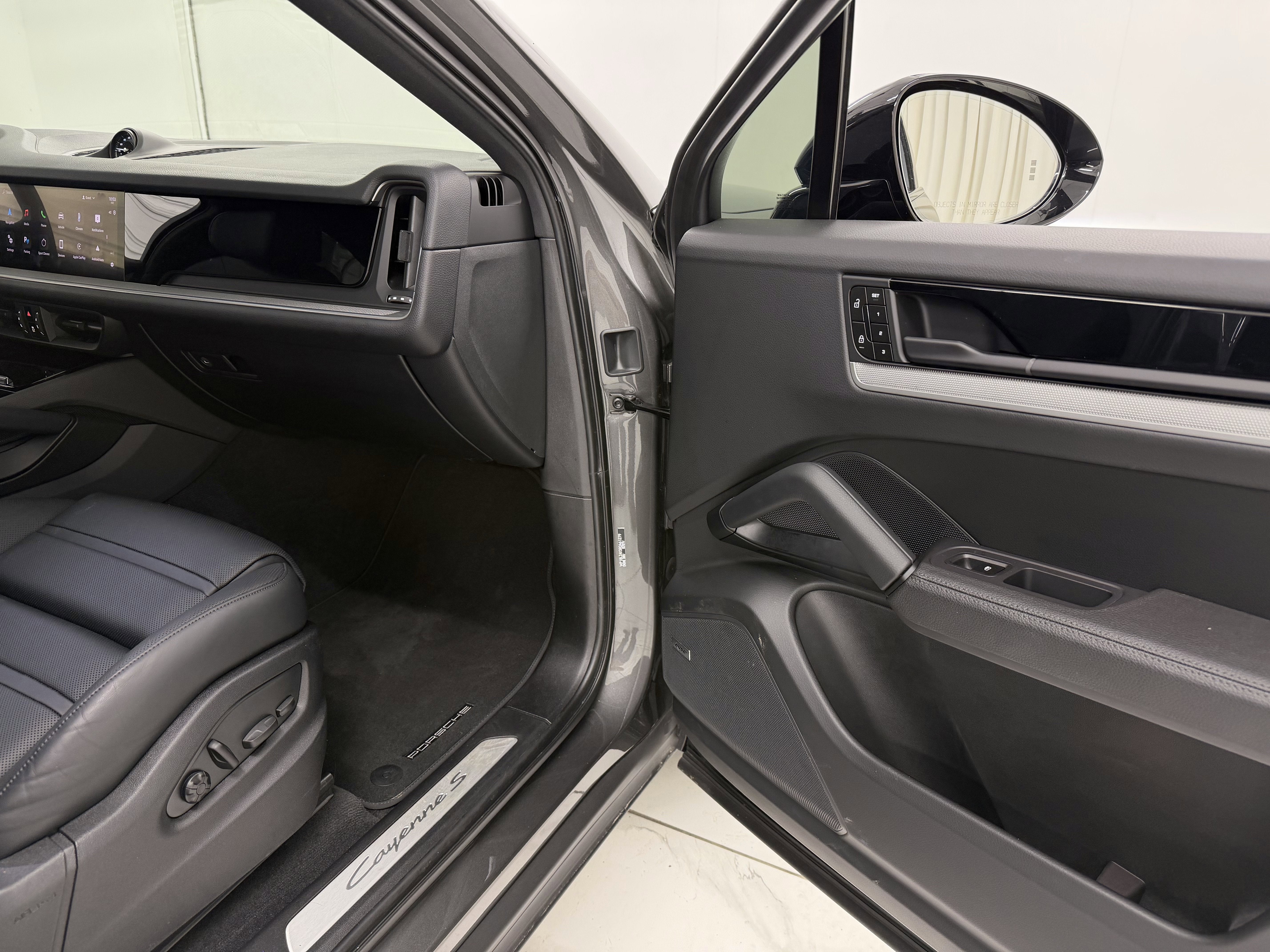 2024 Porsche Cayenne S