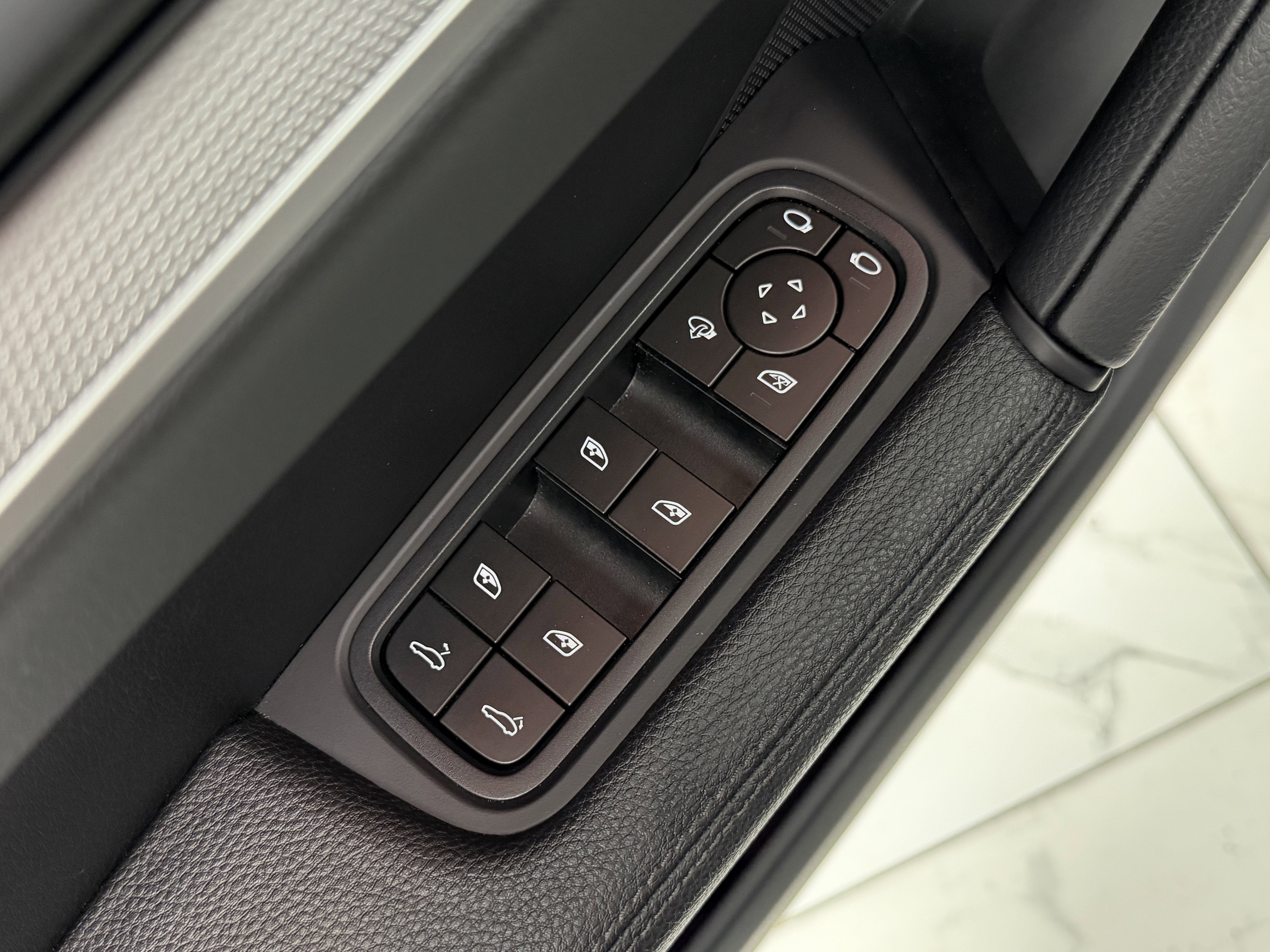 2024 Porsche Cayenne S