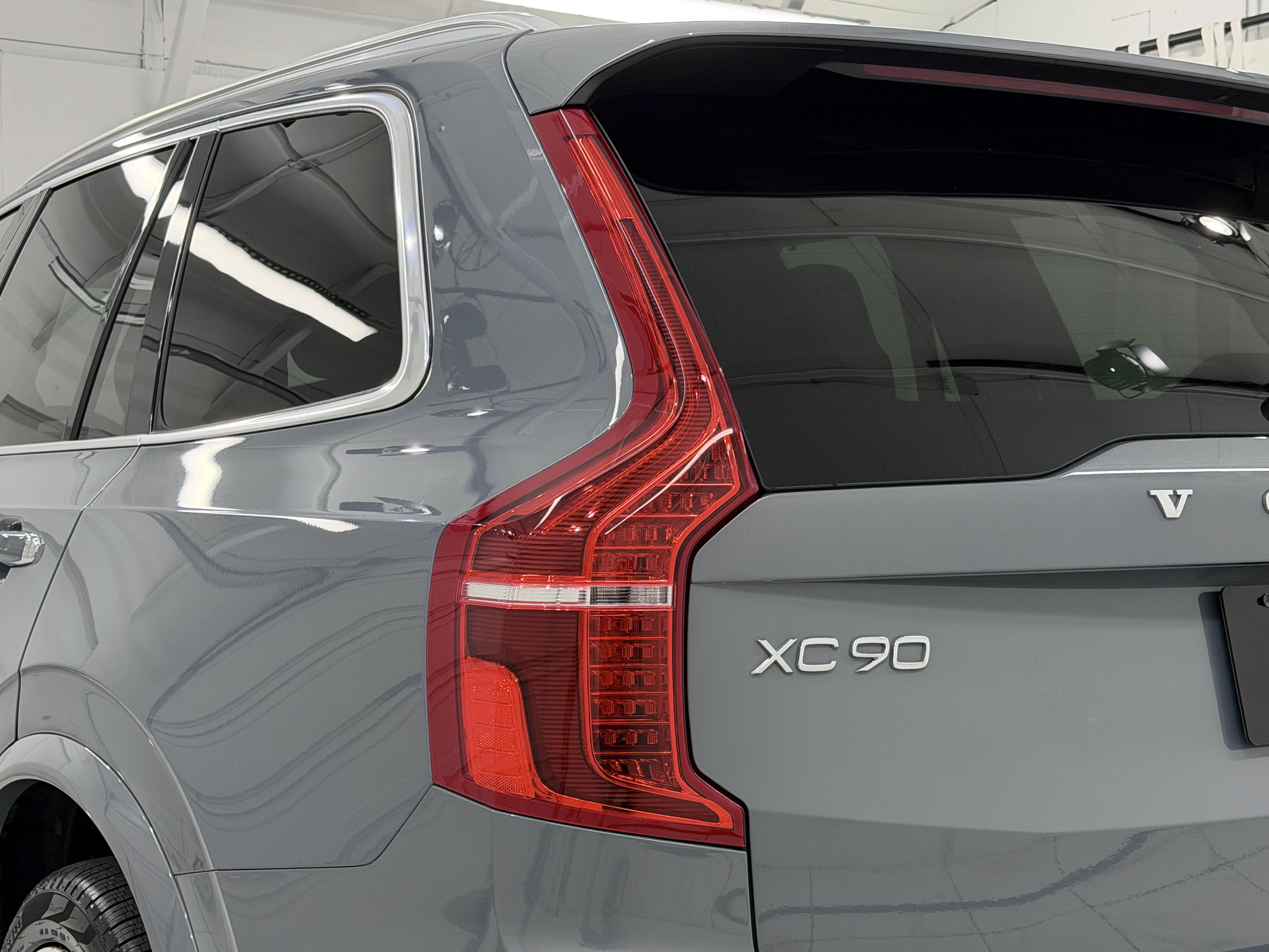 2021 Volvo XC90 T8 Inscription 6 Passenger