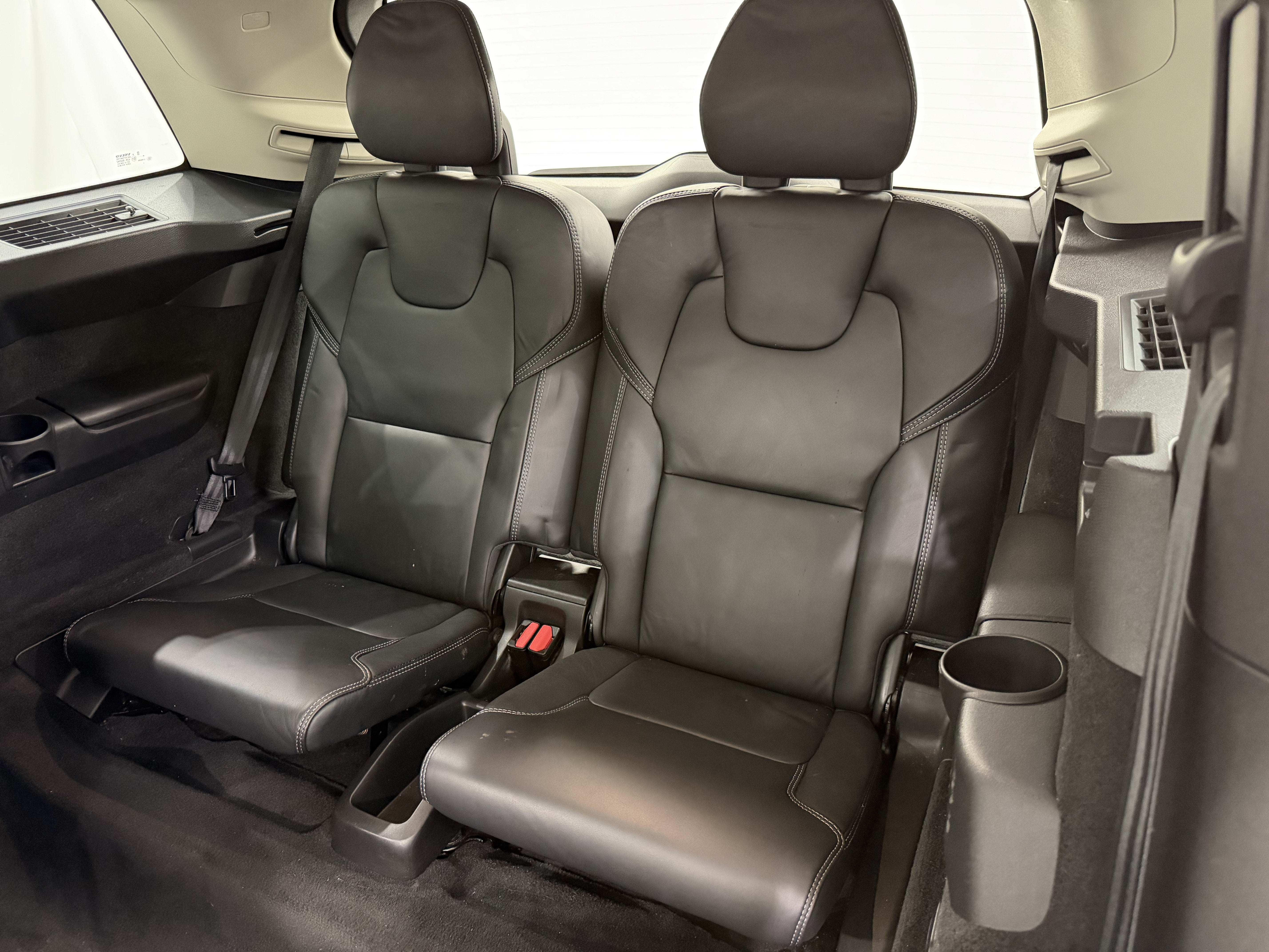 2021 Volvo XC90 T8 Inscription 6 Passenger