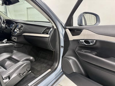 2021 Volvo XC90 T8 Inscription 6 Passenger